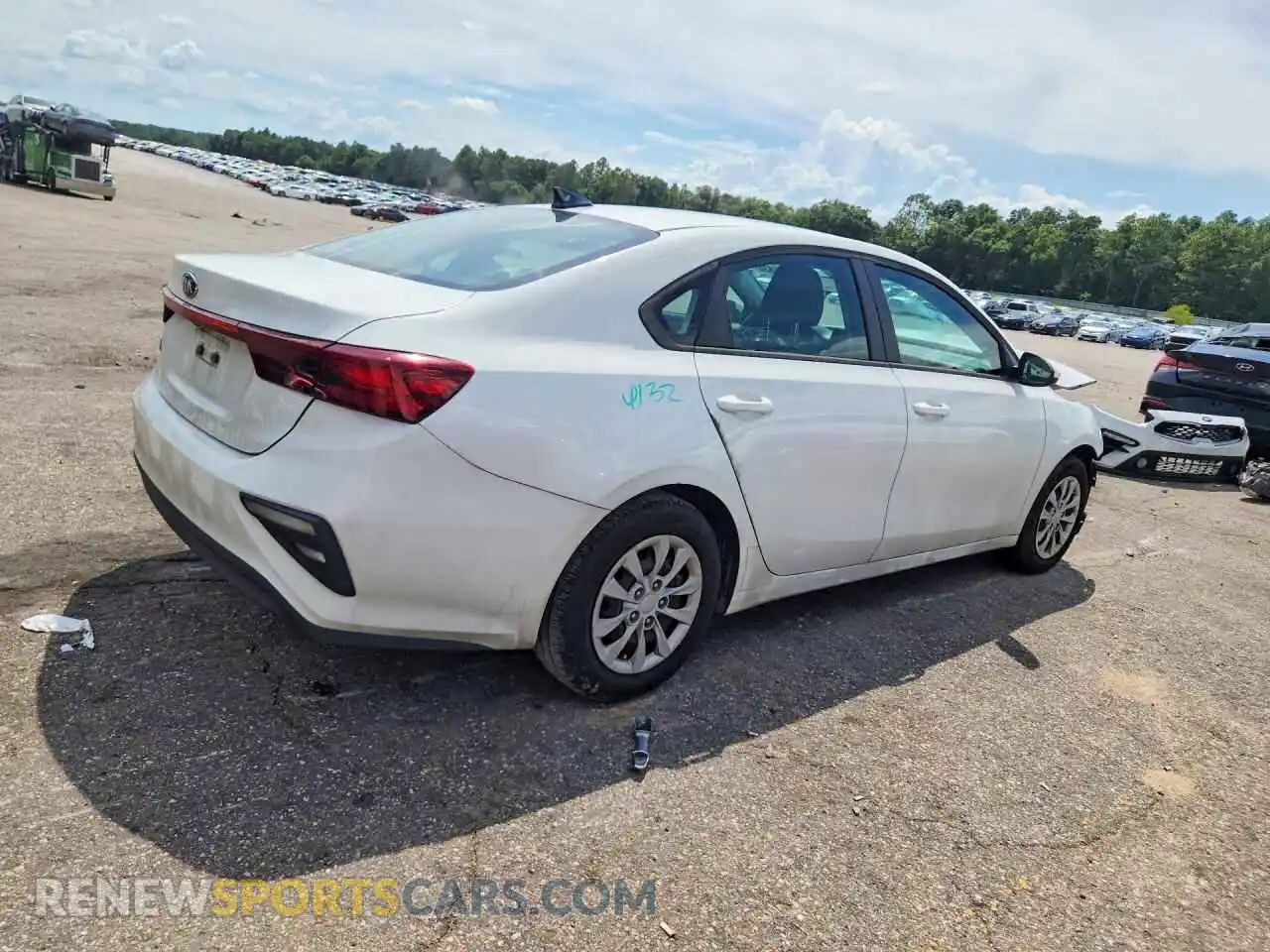 3 Фотография поврежденного автомобиля 3KPF24AD1ME339716 KIA FORTE 2021