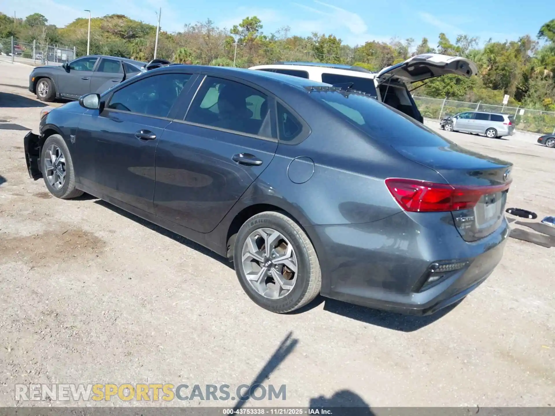 3 Photograph of a damaged car 3KPF24AD1ME356886 KIA FORTE 2021
