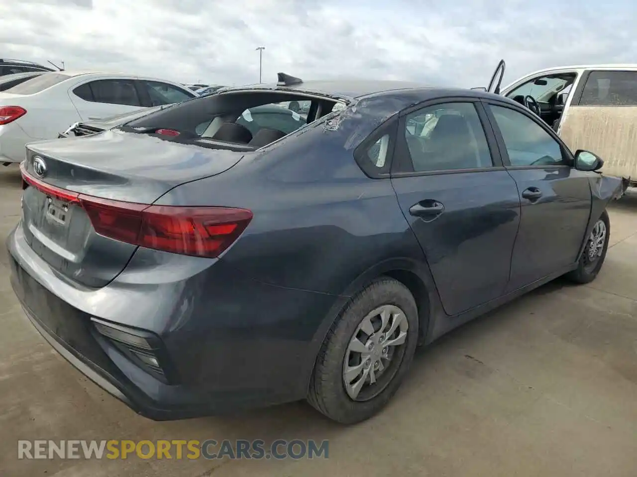 3 Photograph of a damaged car 3KPF24AD1ME368505 KIA FORTE 2021