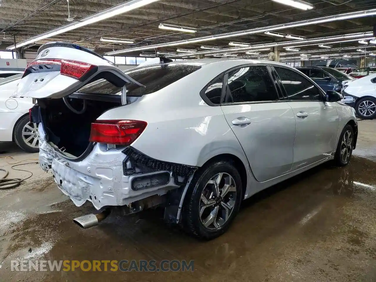 3 Photograph of a damaged car 3KPF24AD1ME371646 KIA FORTE 2021