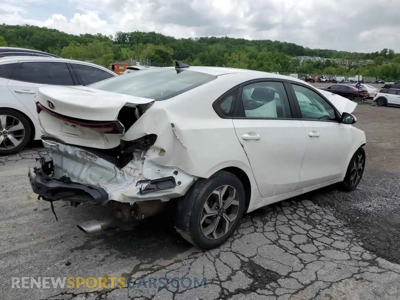 3 Photograph of a damaged car 3KPF24AD1ME386356 KIA FORTE 2021
