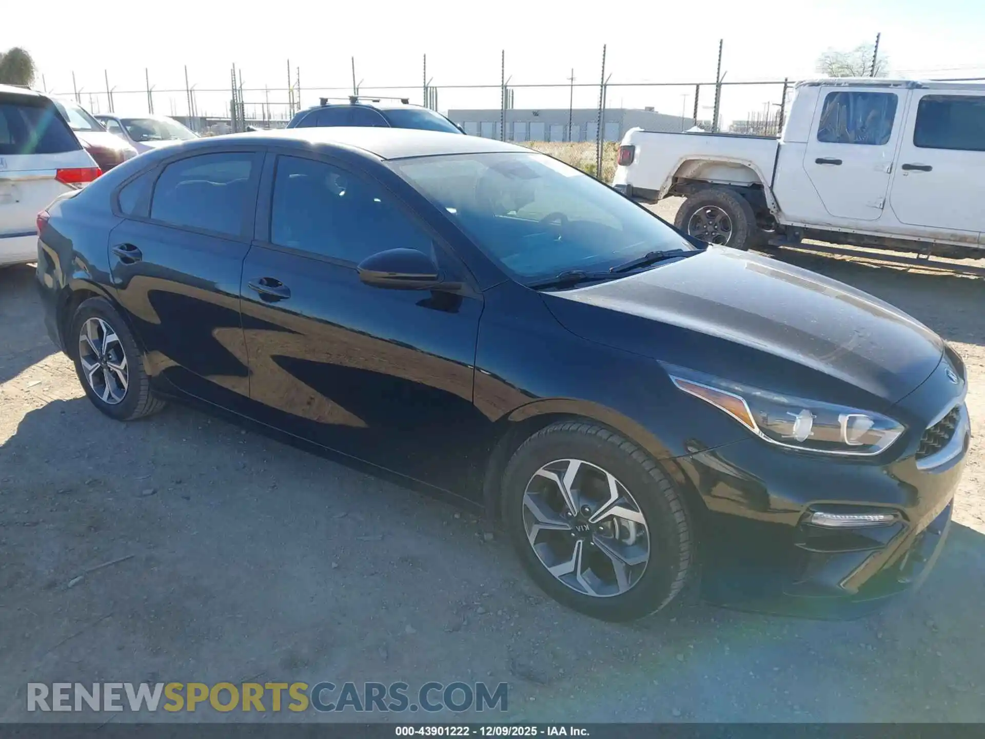 1 Photograph of a damaged car 3KPF24AD1ME408422 KIA FORTE 2021