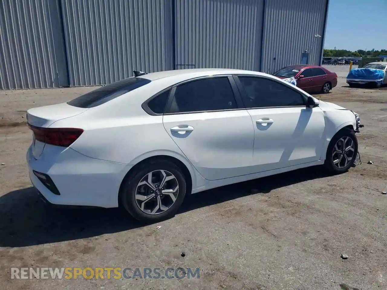3 fotografías del automóvil dañado 3KPF24AD2ME271166 KIA FORTE 2021