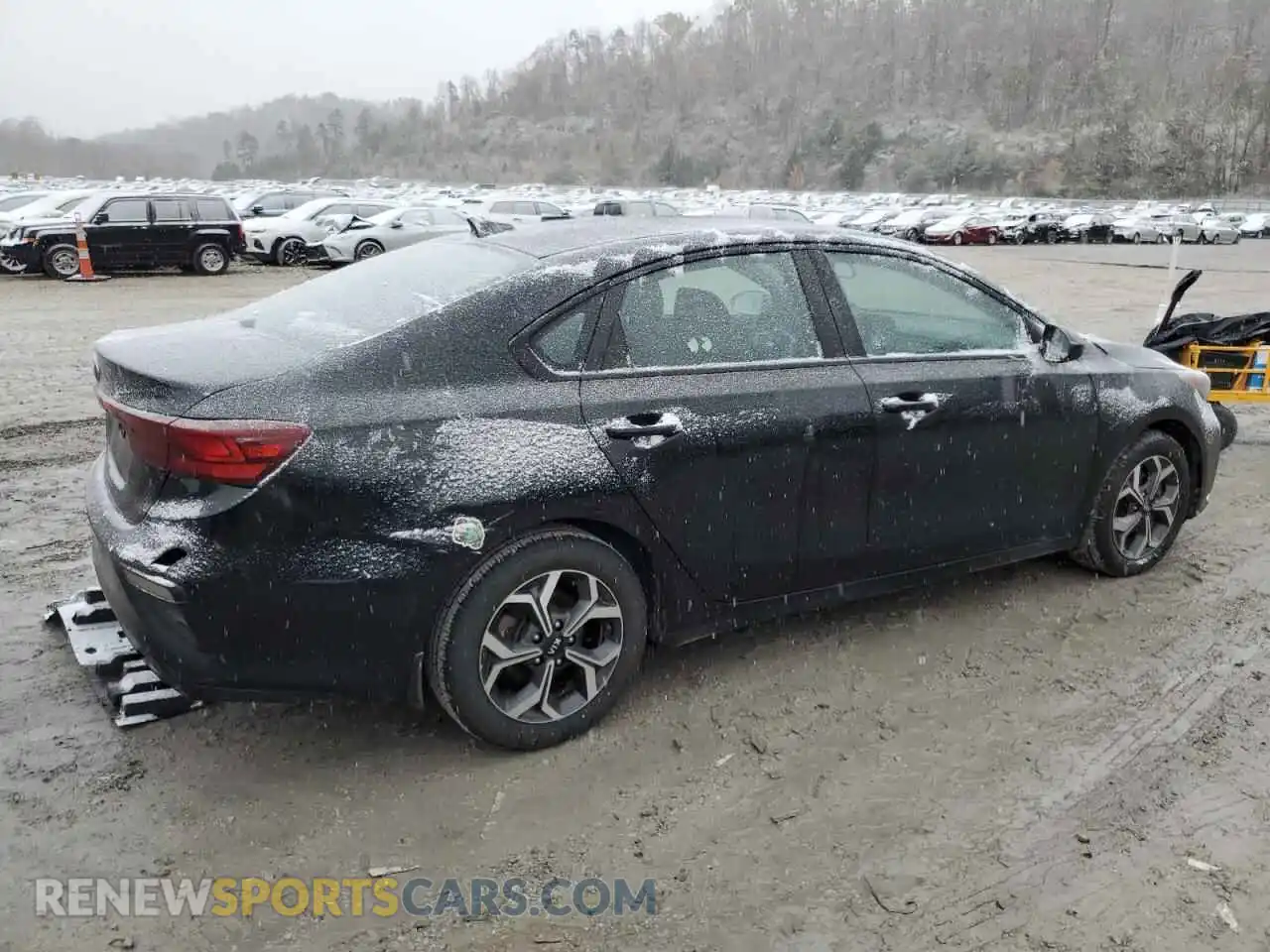 3 Photograph of a damaged car 3KPF24AD2ME285570 KIA FORTE 2021