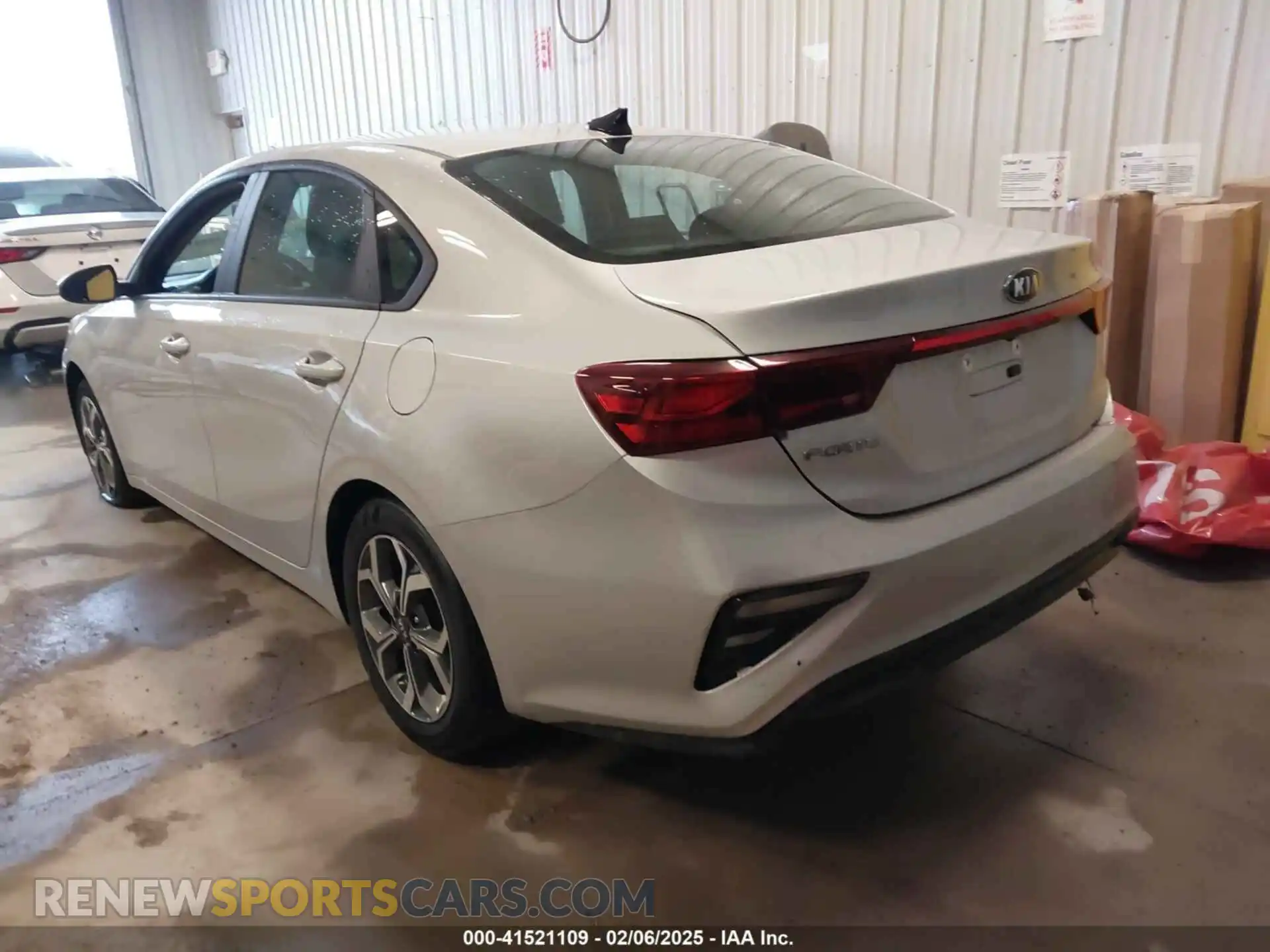 3 Photograph of a damaged car 3KPF24AD2ME289246 KIA FORTE 2021