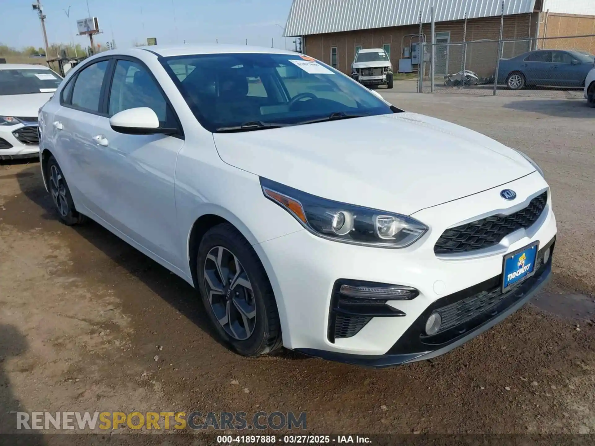 1 Photograph of a damaged car 3KPF24AD2ME327400 KIA FORTE 2021