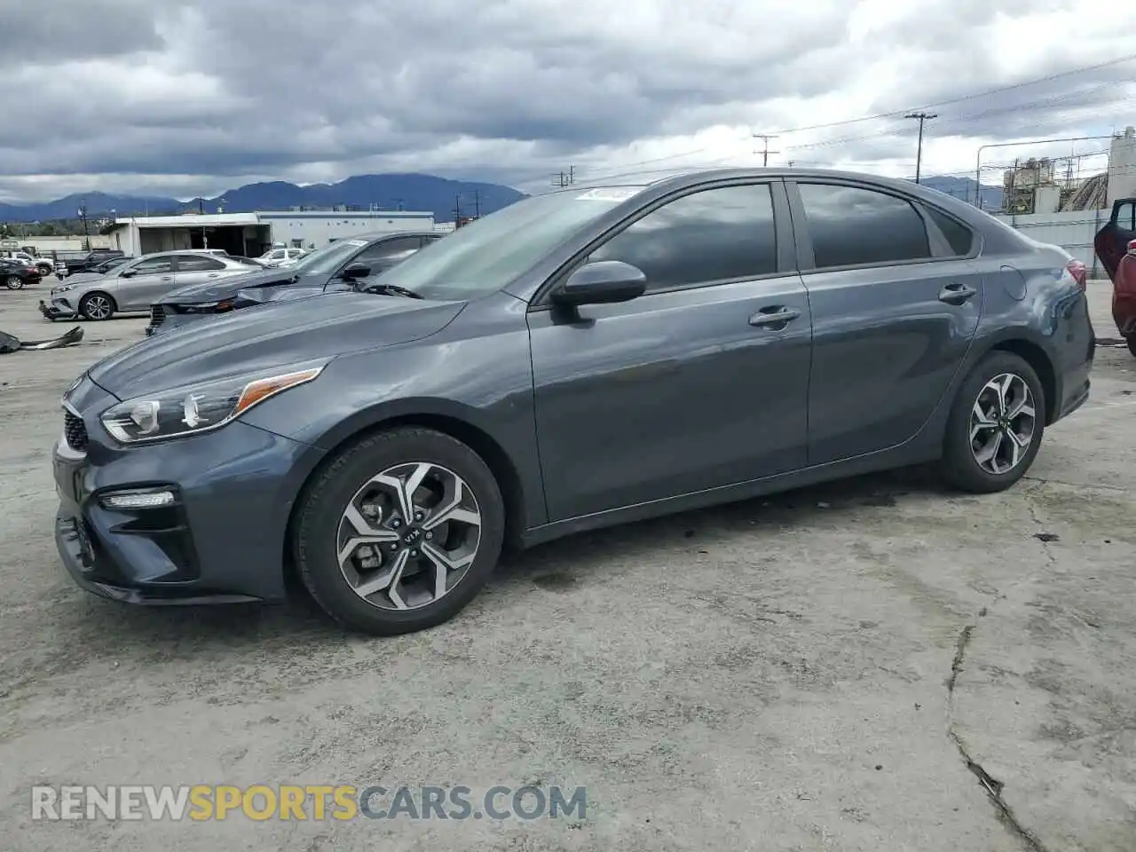1 Photograph of a damaged car 3KPF24AD2ME335576 KIA FORTE 2021