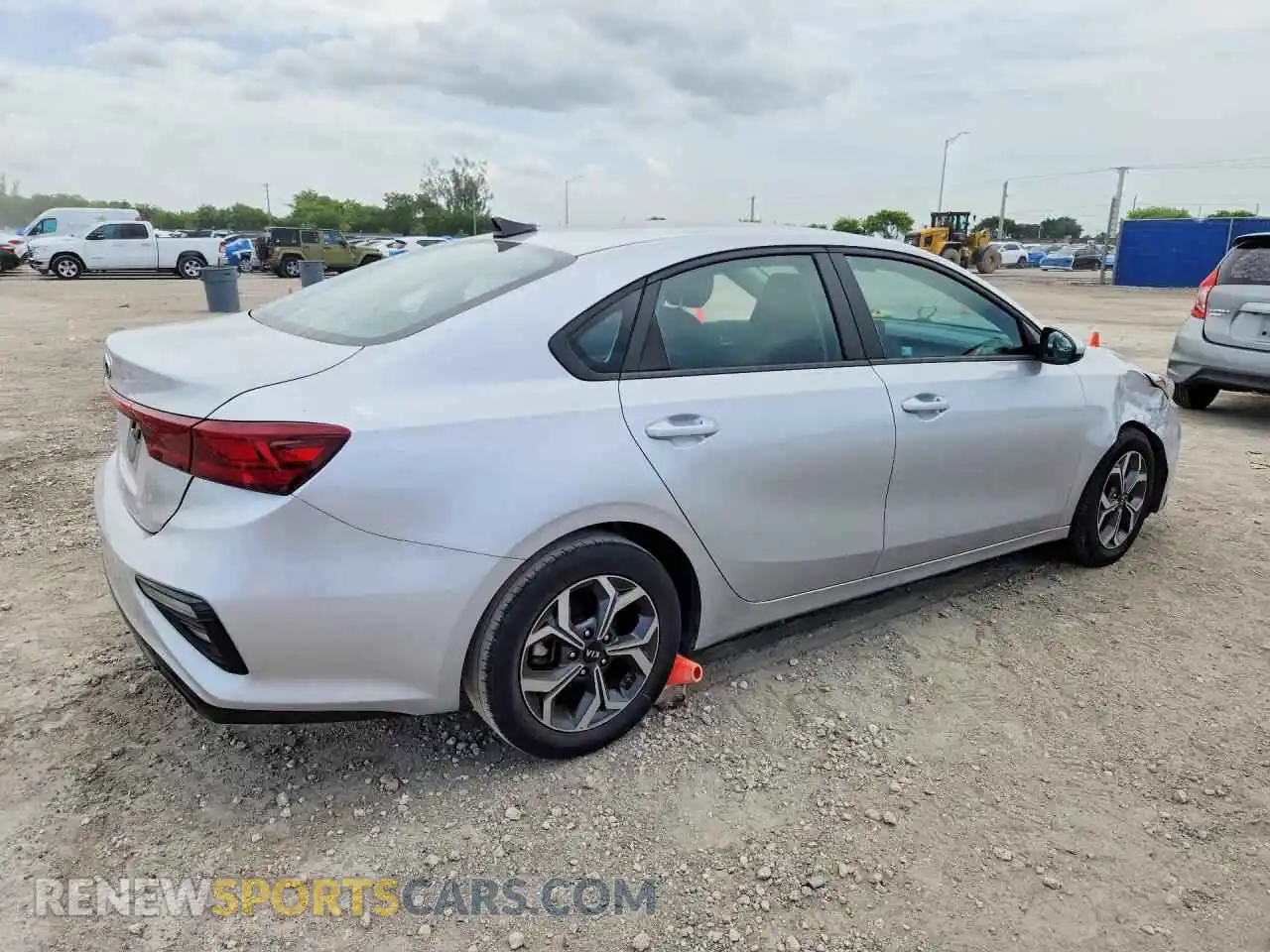 3 fotografías del automóvil dañado 3KPF24AD2ME346545 KIA FORTE 2021