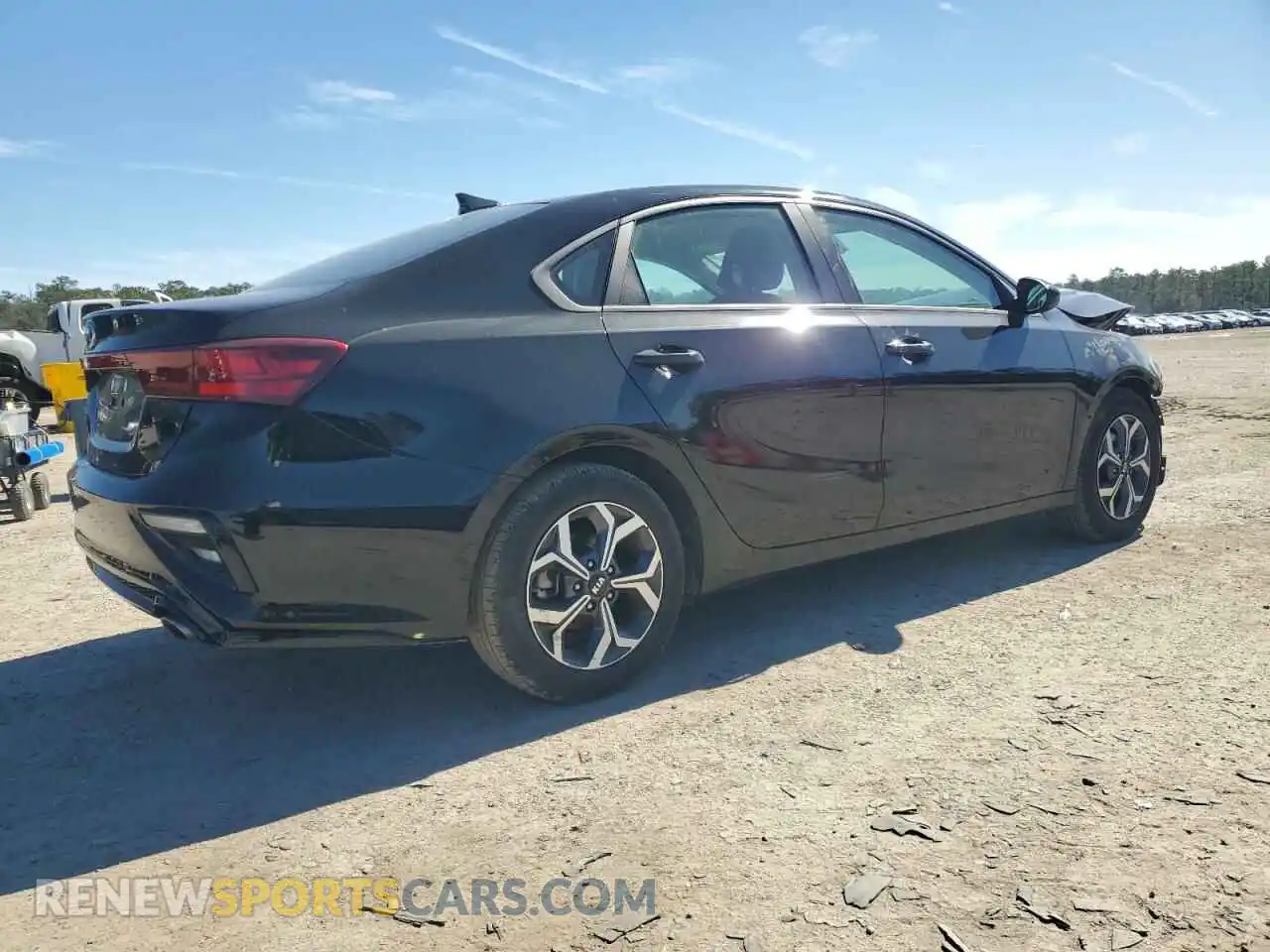 3 Photograph of a damaged car 3KPF24AD2ME382929 KIA FORTE 2021
