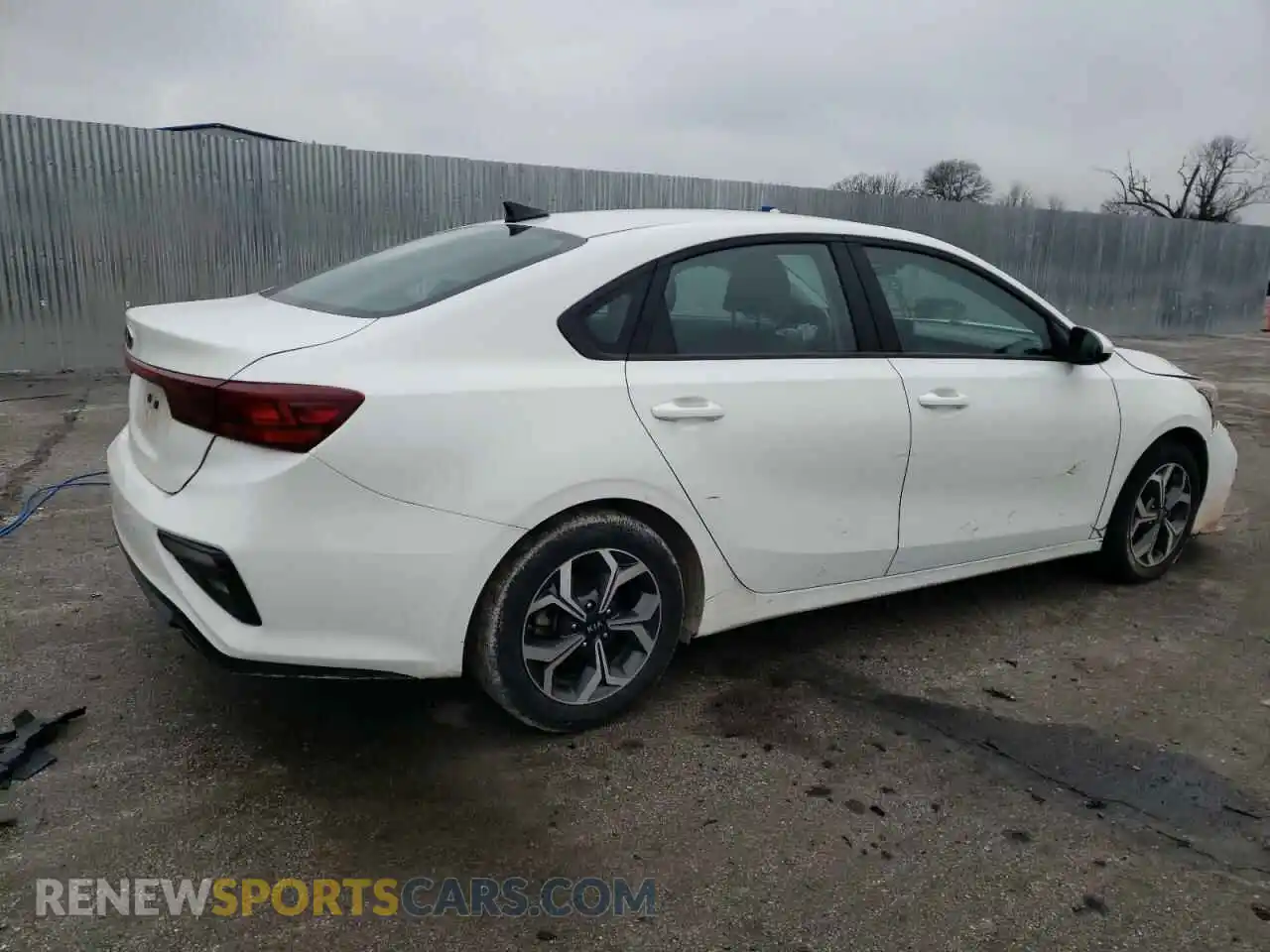 3 Photograph of a damaged car 3KPF24AD2ME410695 KIA FORTE 2021