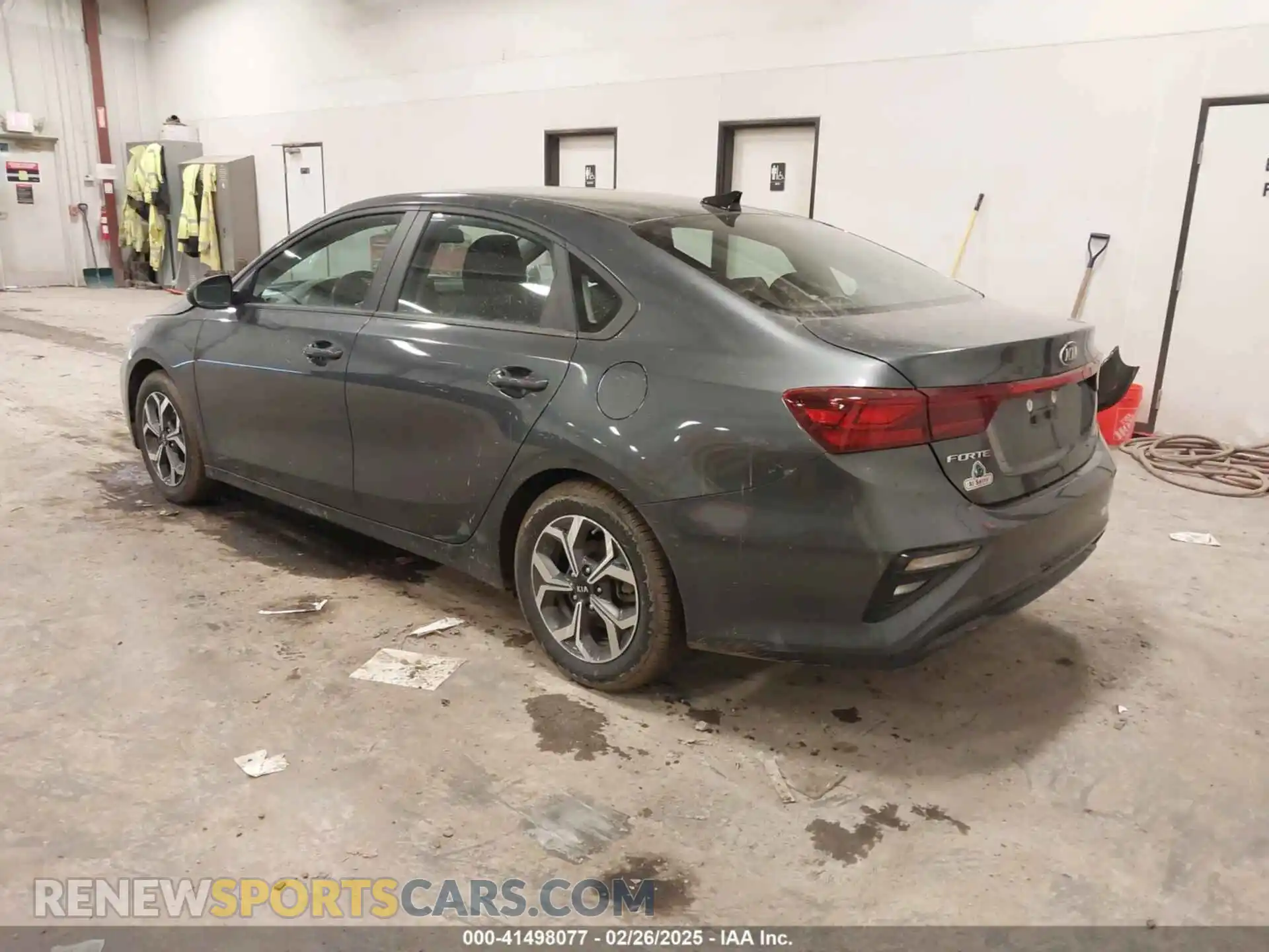 3 Photograph of a damaged car 3KPF24AD2ME412981 KIA FORTE 2021