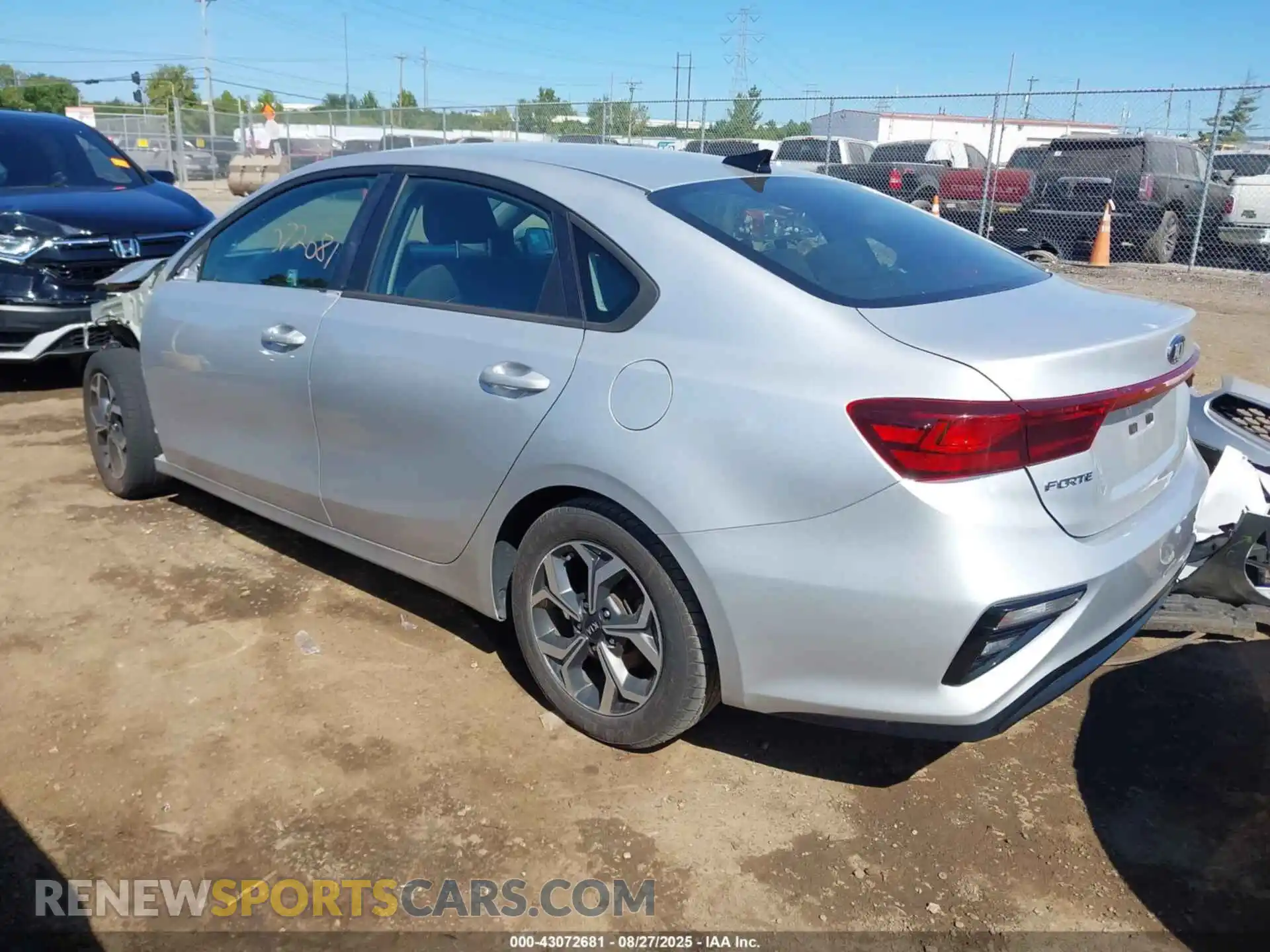 3 Photograph of a damaged car 3KPF24AD3ME267093 KIA FORTE 2021