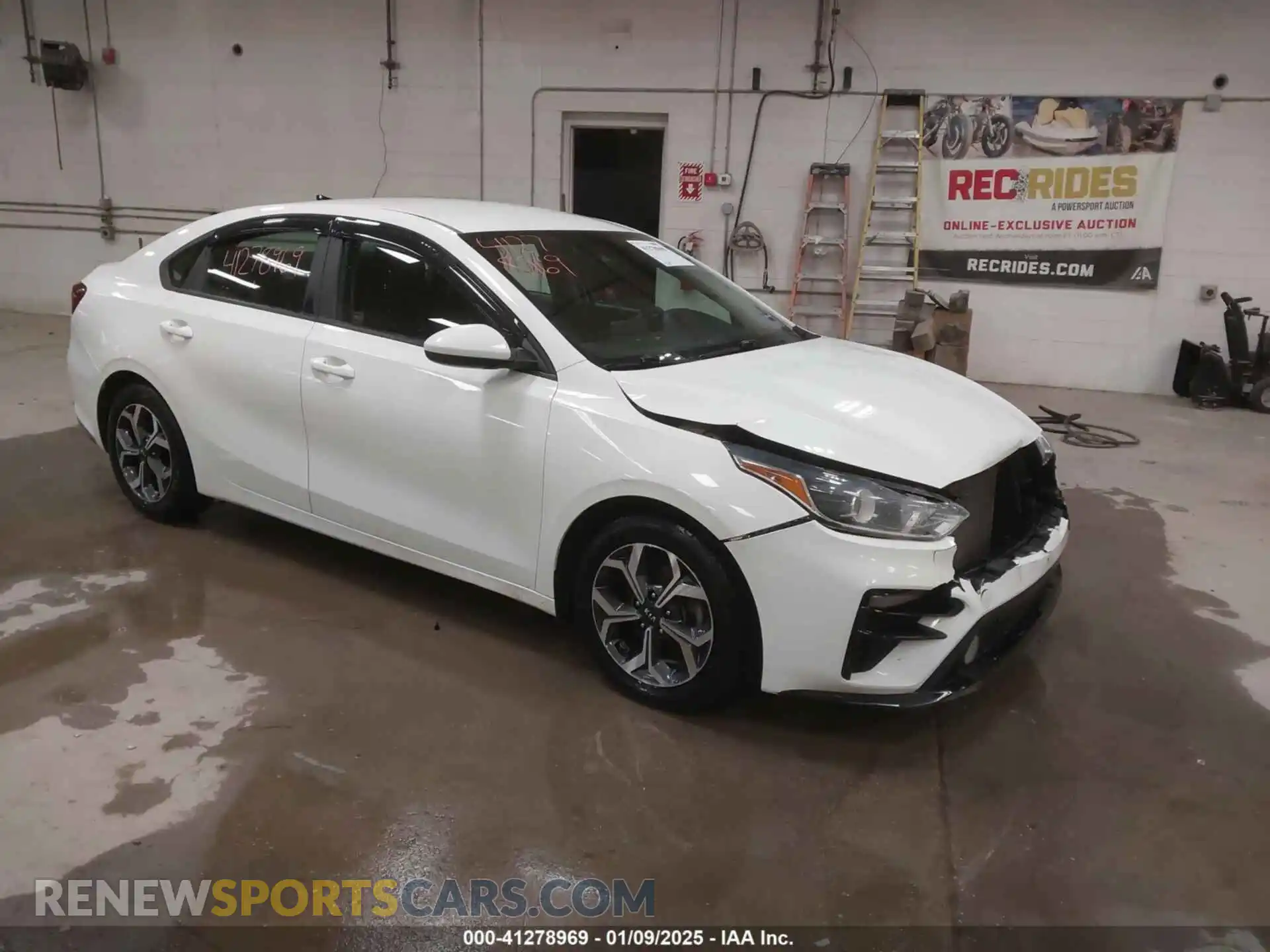 1 Photograph of a damaged car 3KPF24AD3ME273413 KIA FORTE 2021