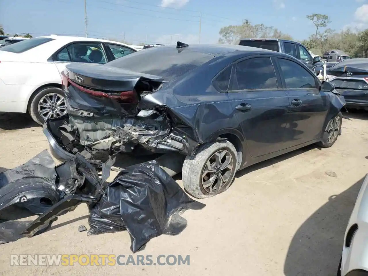 3 Photograph of a damaged car 3KPF24AD3ME292463 KIA FORTE 2021