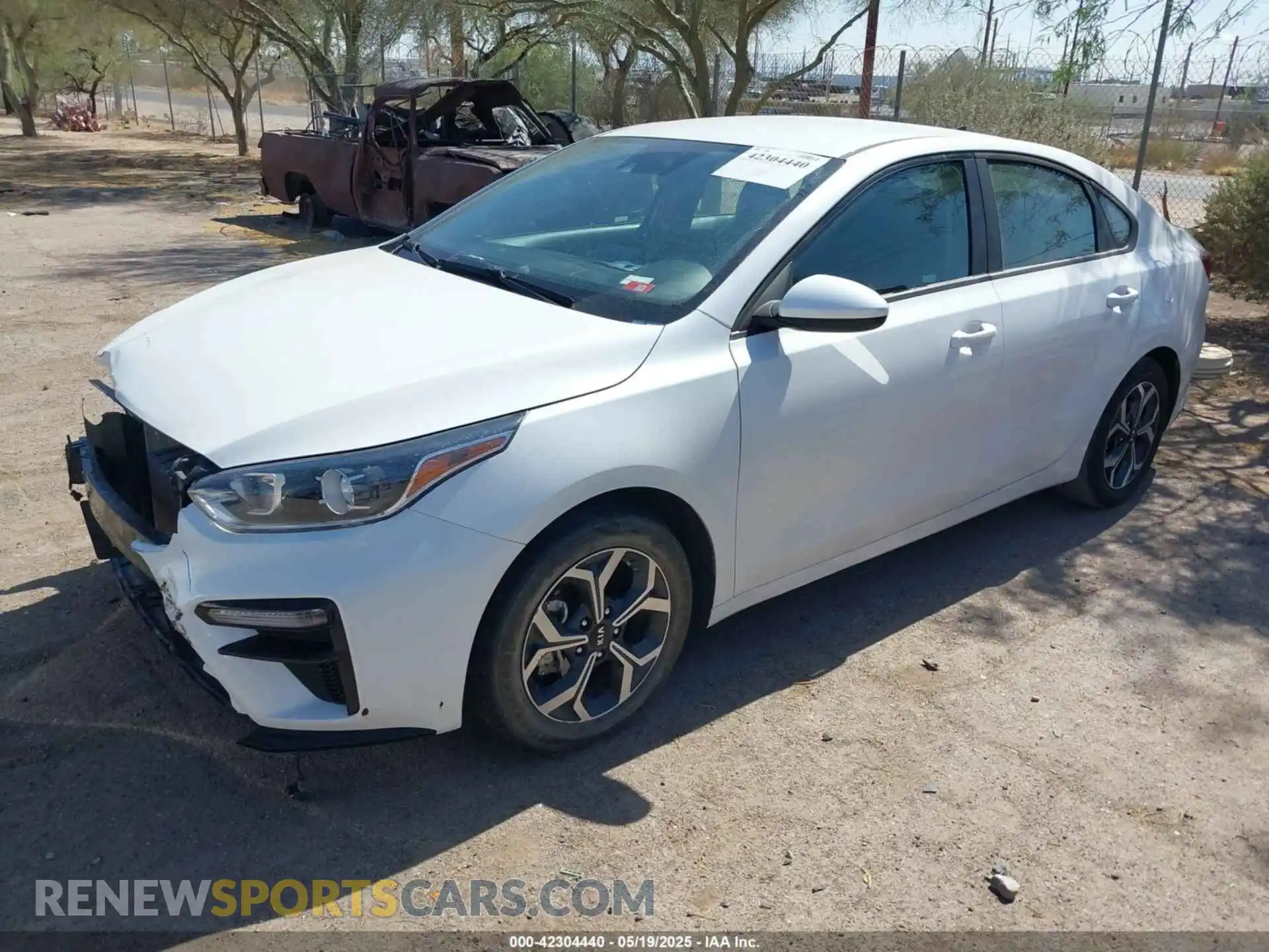 2 Photograph of a damaged car 3KPF24AD3ME305423 KIA FORTE 2021