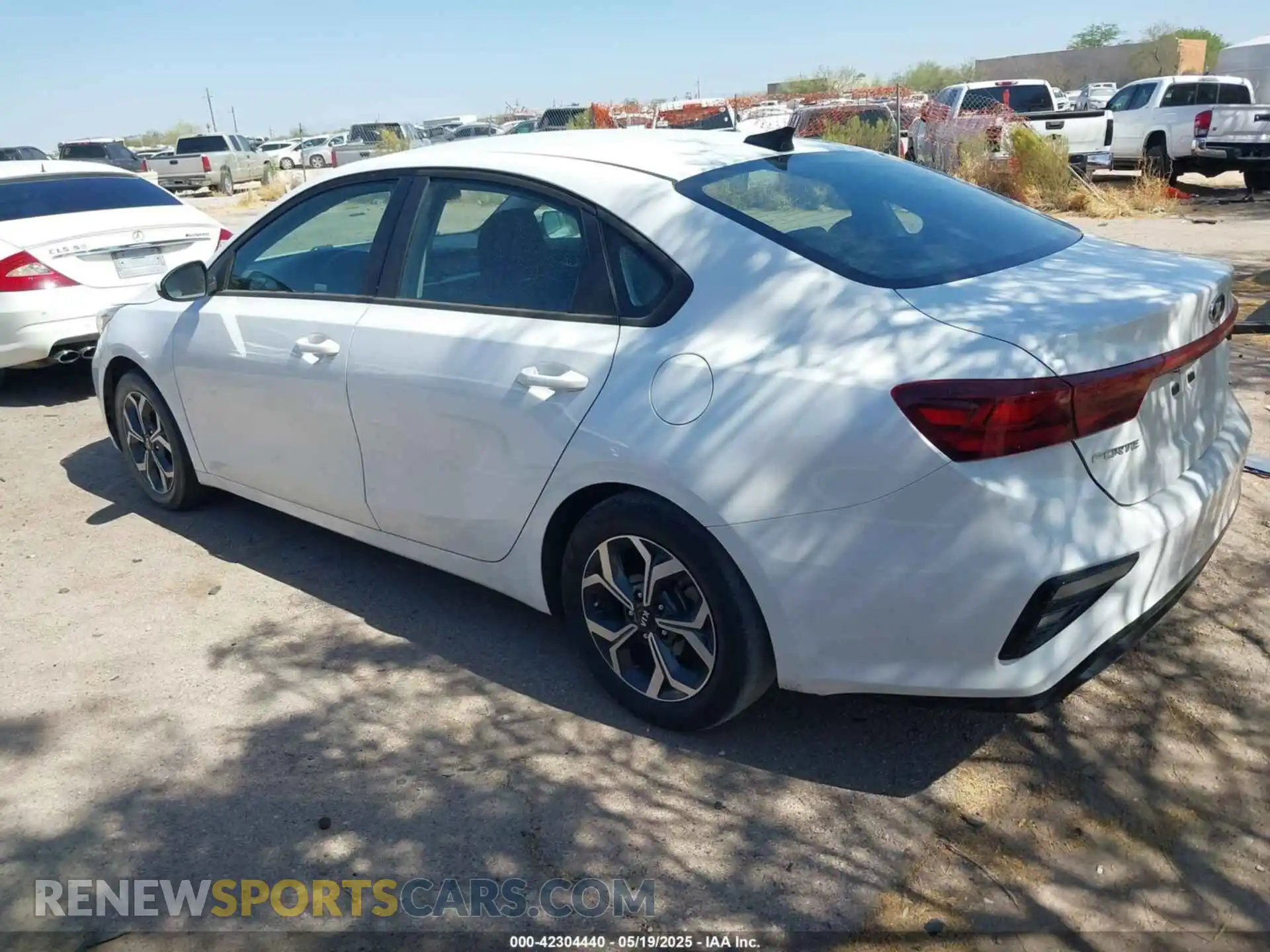 3 Photograph of a damaged car 3KPF24AD3ME305423 KIA FORTE 2021