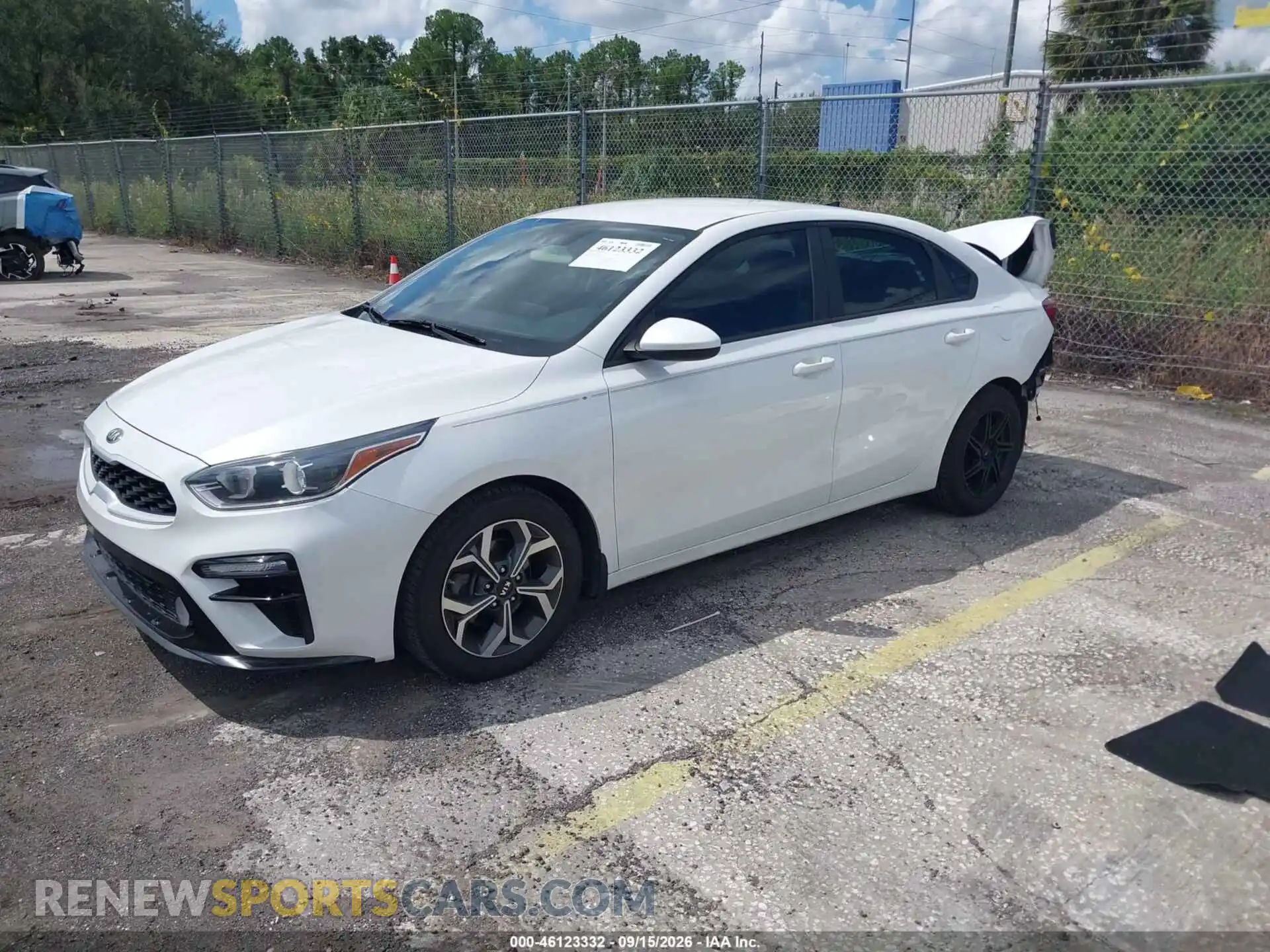2 fotografías del automóvil dañado 3KPF24AD3ME311724 KIA FORTE 2021