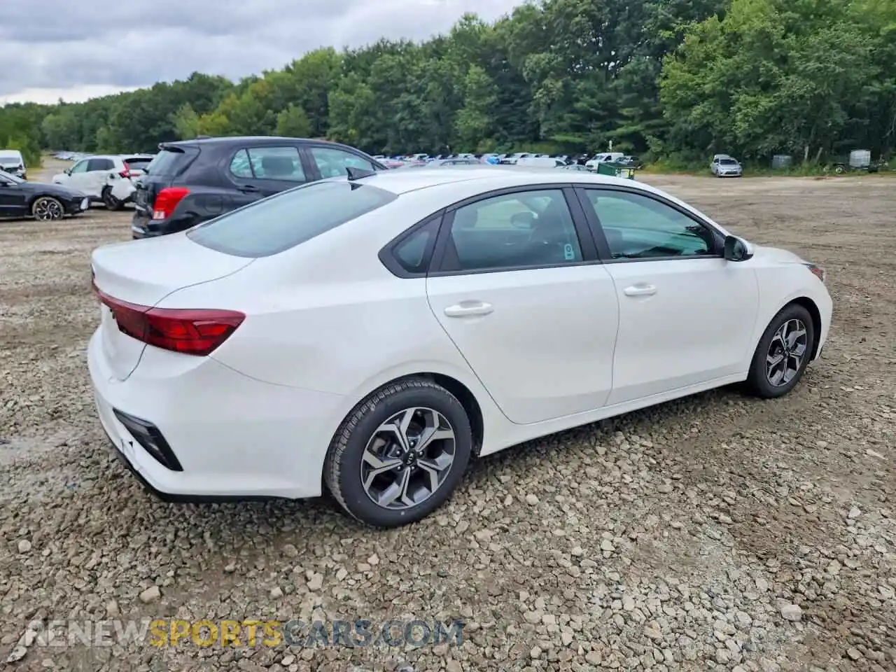 3 Photograph of a damaged car 3KPF24AD3ME332346 KIA FORTE 2021