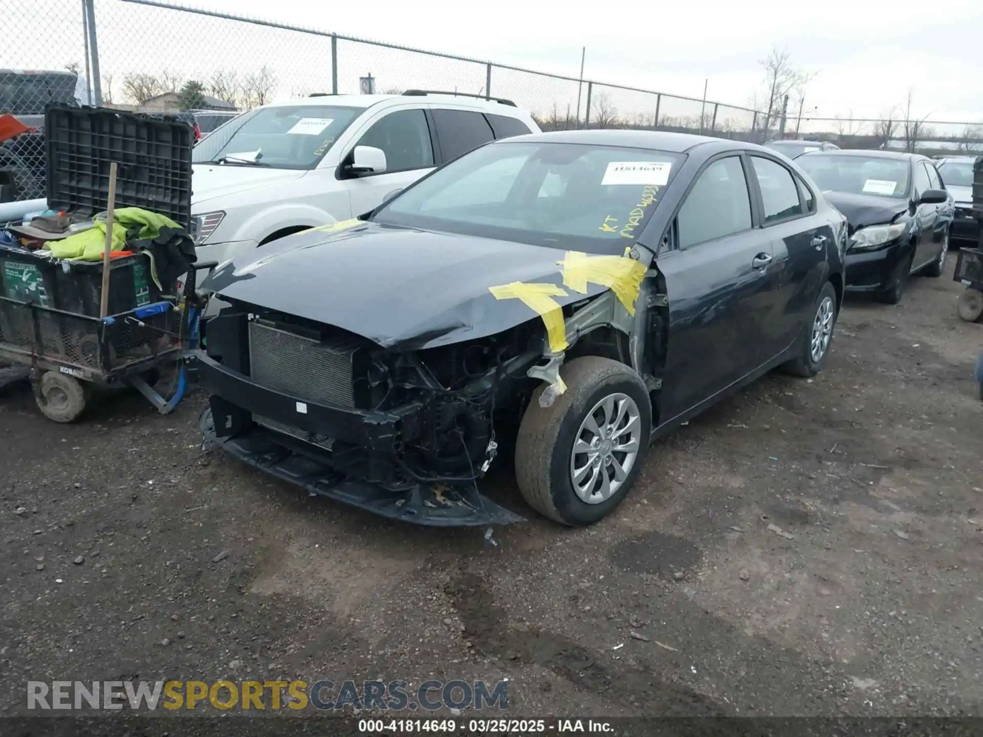 2 fotografías del automóvil dañado 3KPF24AD3ME369090 KIA FORTE 2021