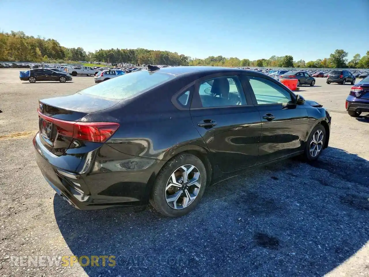 3 Фотография поврежденного автомобиля 3KPF24AD3ME389274 KIA FORTE 2021