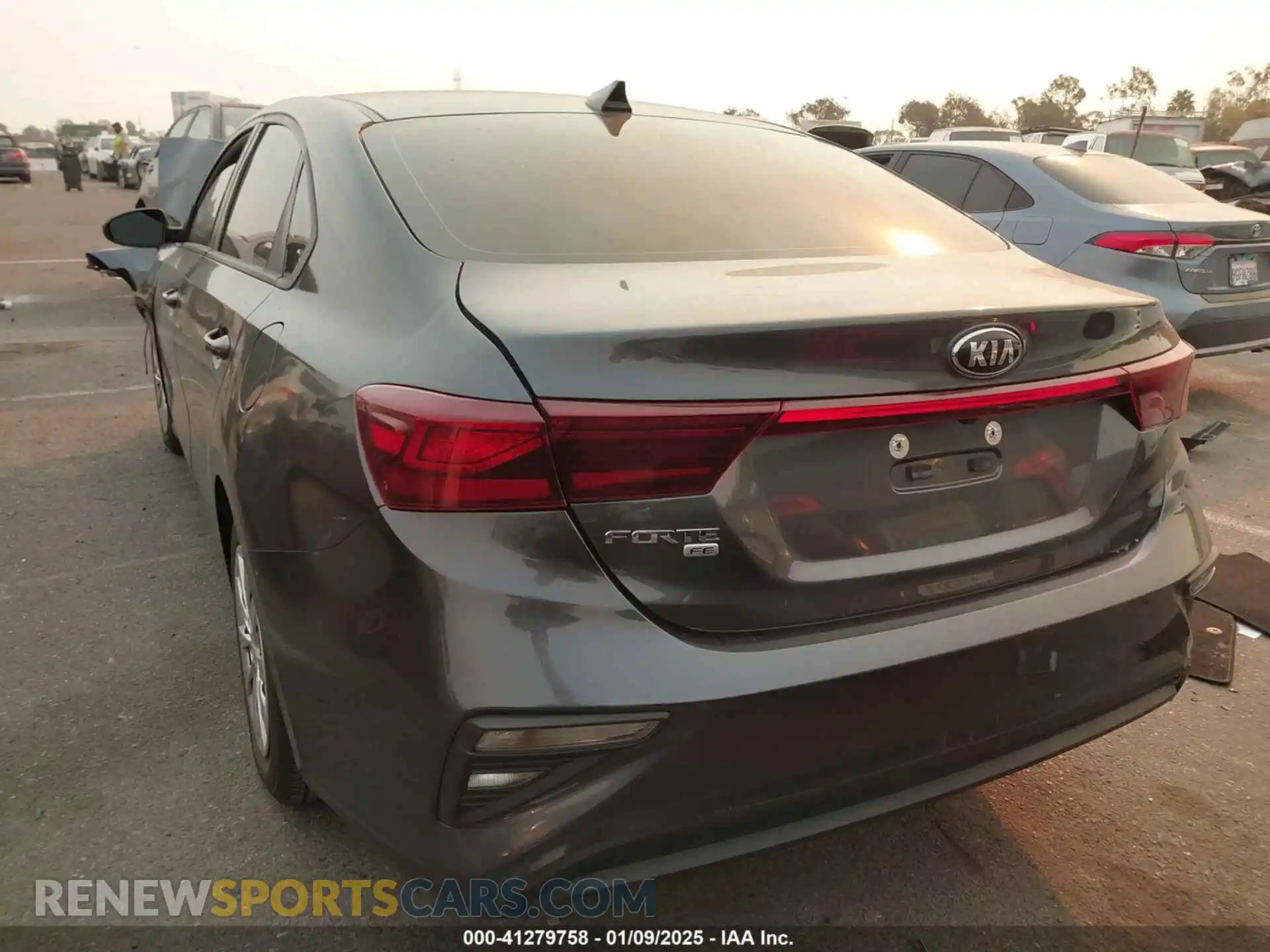 3 fotografías del automóvil dañado 3KPF24AD3ME394653 KIA FORTE 2021