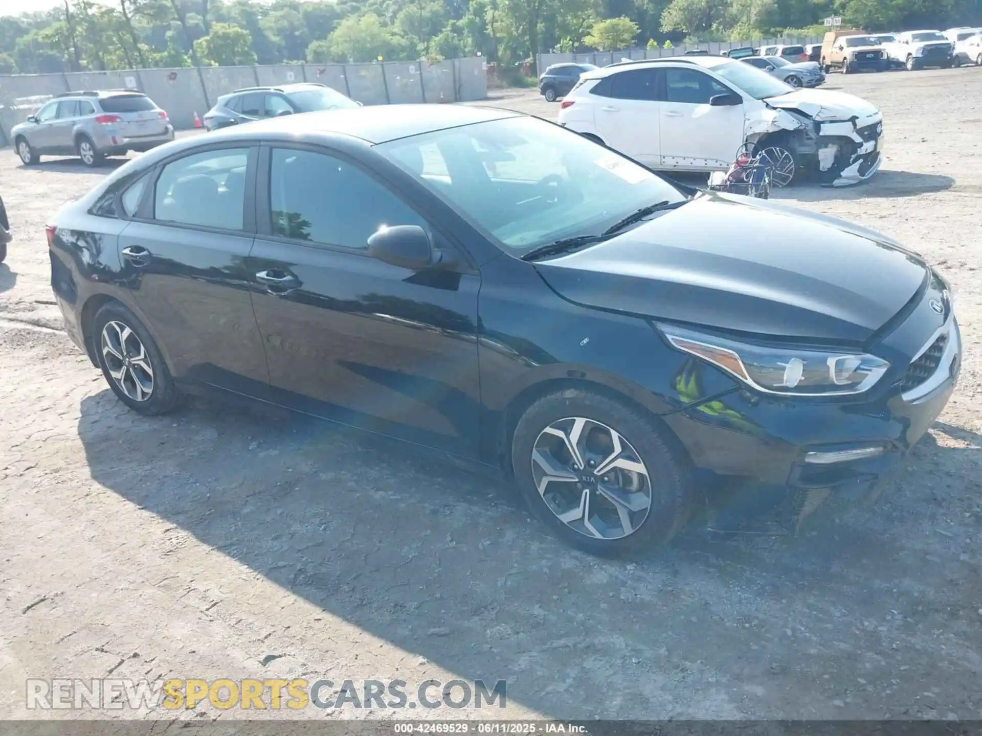 1 Photograph of a damaged car 3KPF24AD3ME408910 KIA FORTE 2021