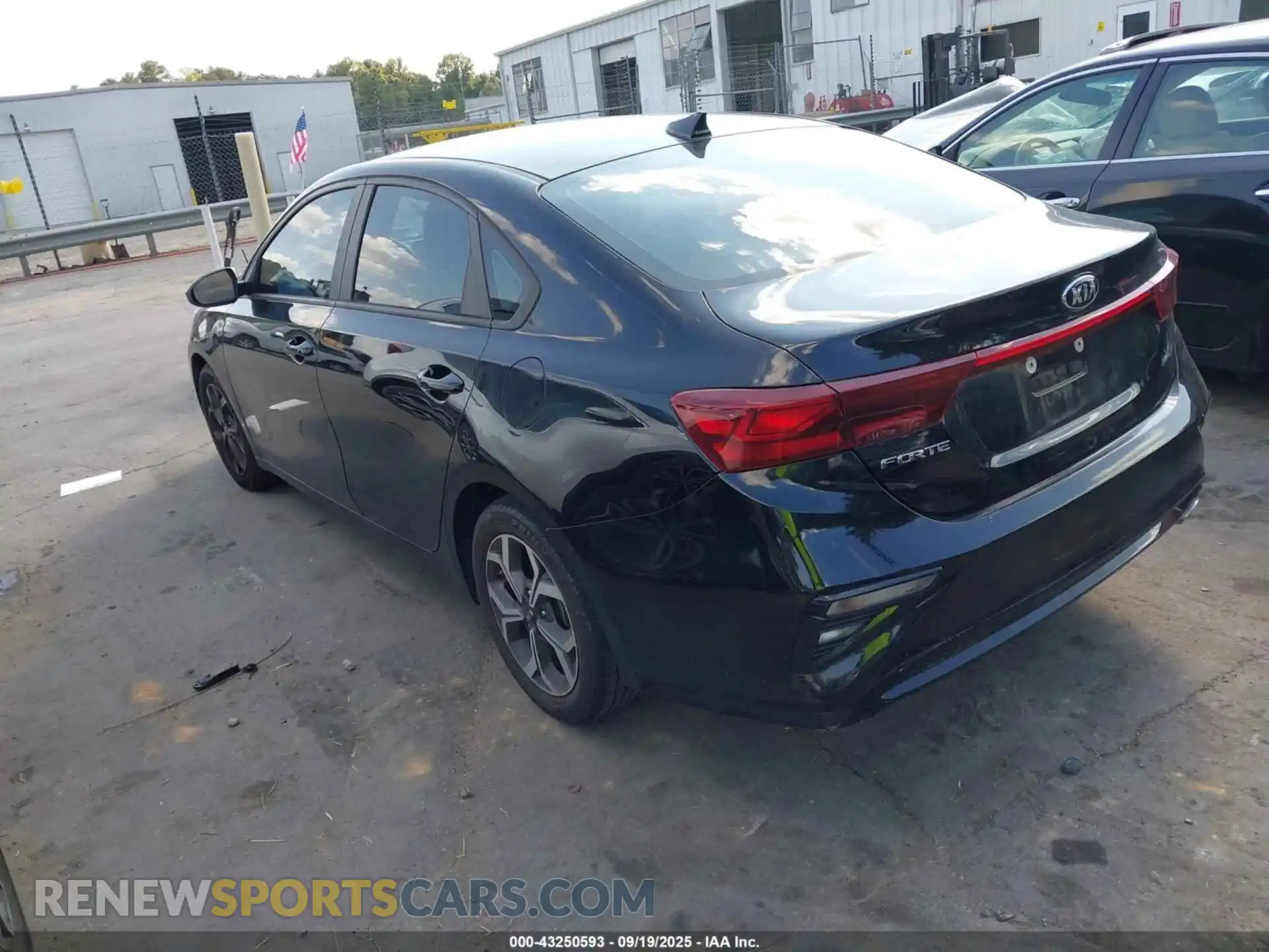 3 Photograph of a damaged car 3KPF24AD4ME308637 KIA FORTE 2021