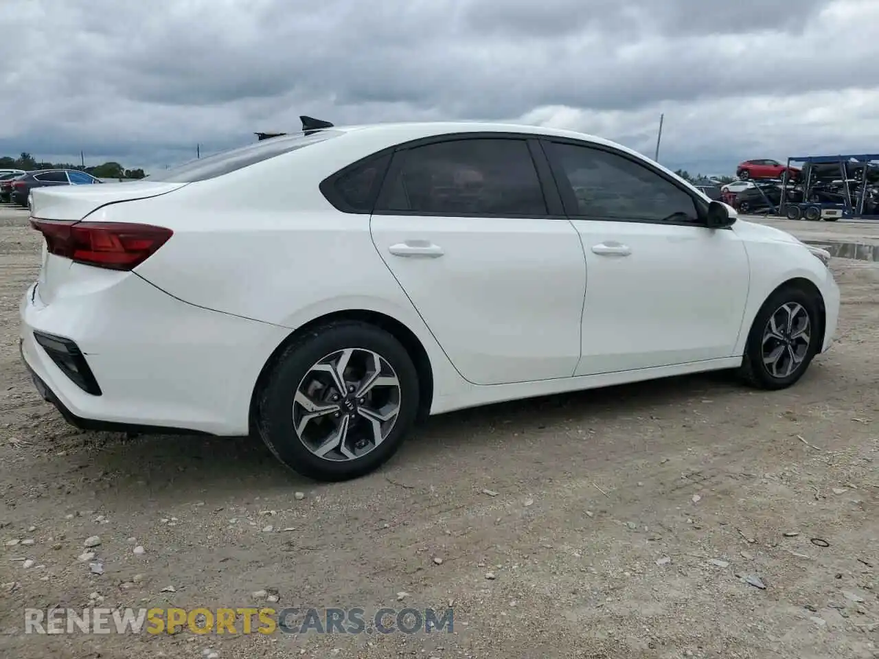 3 Photograph of a damaged car 3KPF24AD4ME315538 KIA FORTE 2021