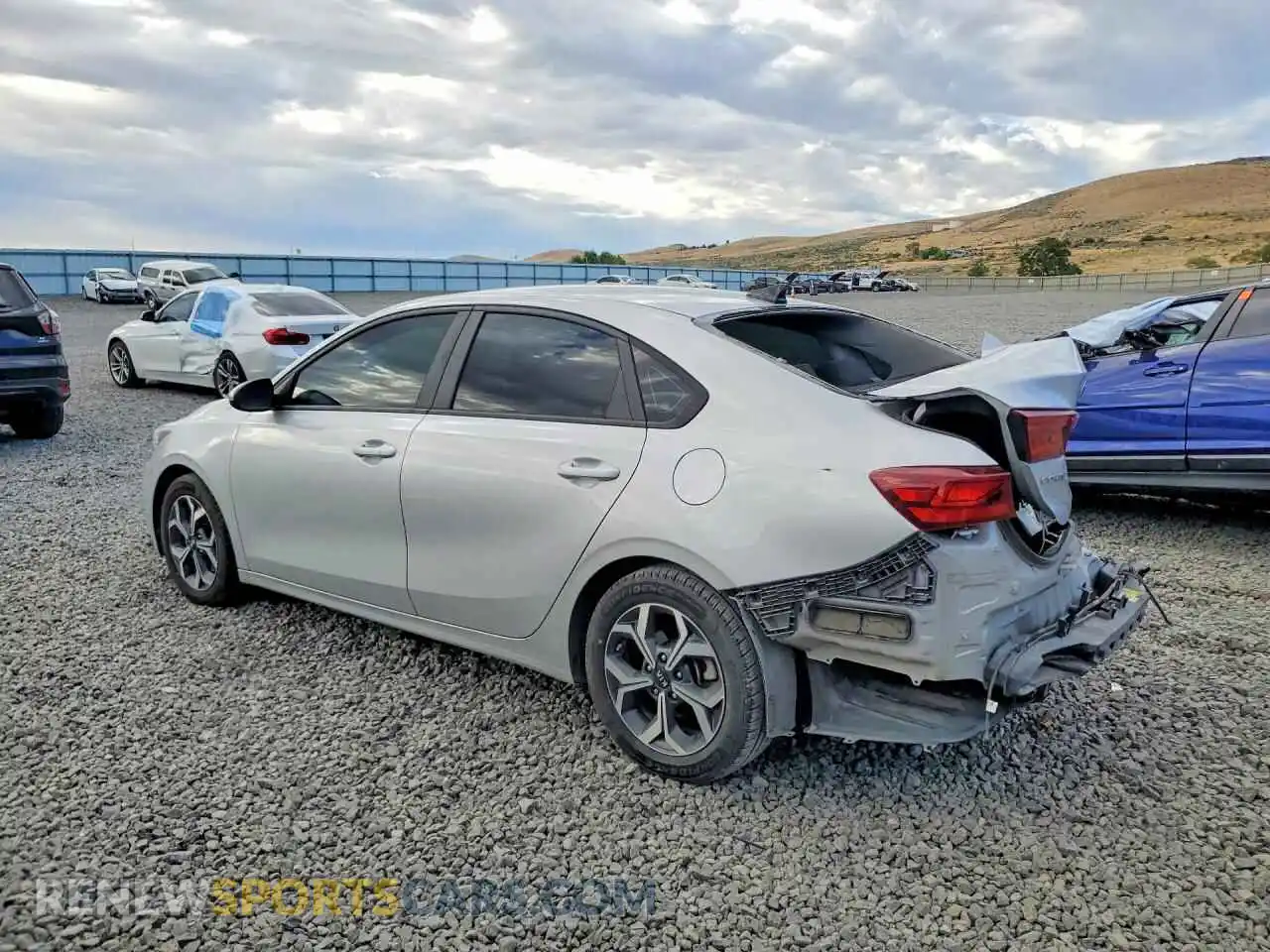 2 Фотография поврежденного автомобиля 3KPF24AD4ME349074 KIA FORTE 2021