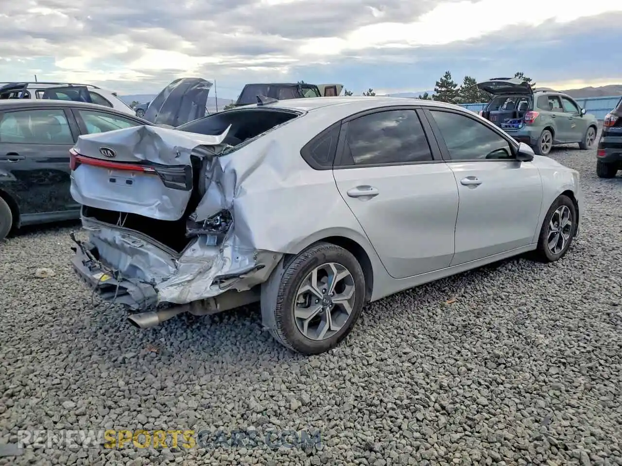 3 Фотография поврежденного автомобиля 3KPF24AD4ME349074 KIA FORTE 2021