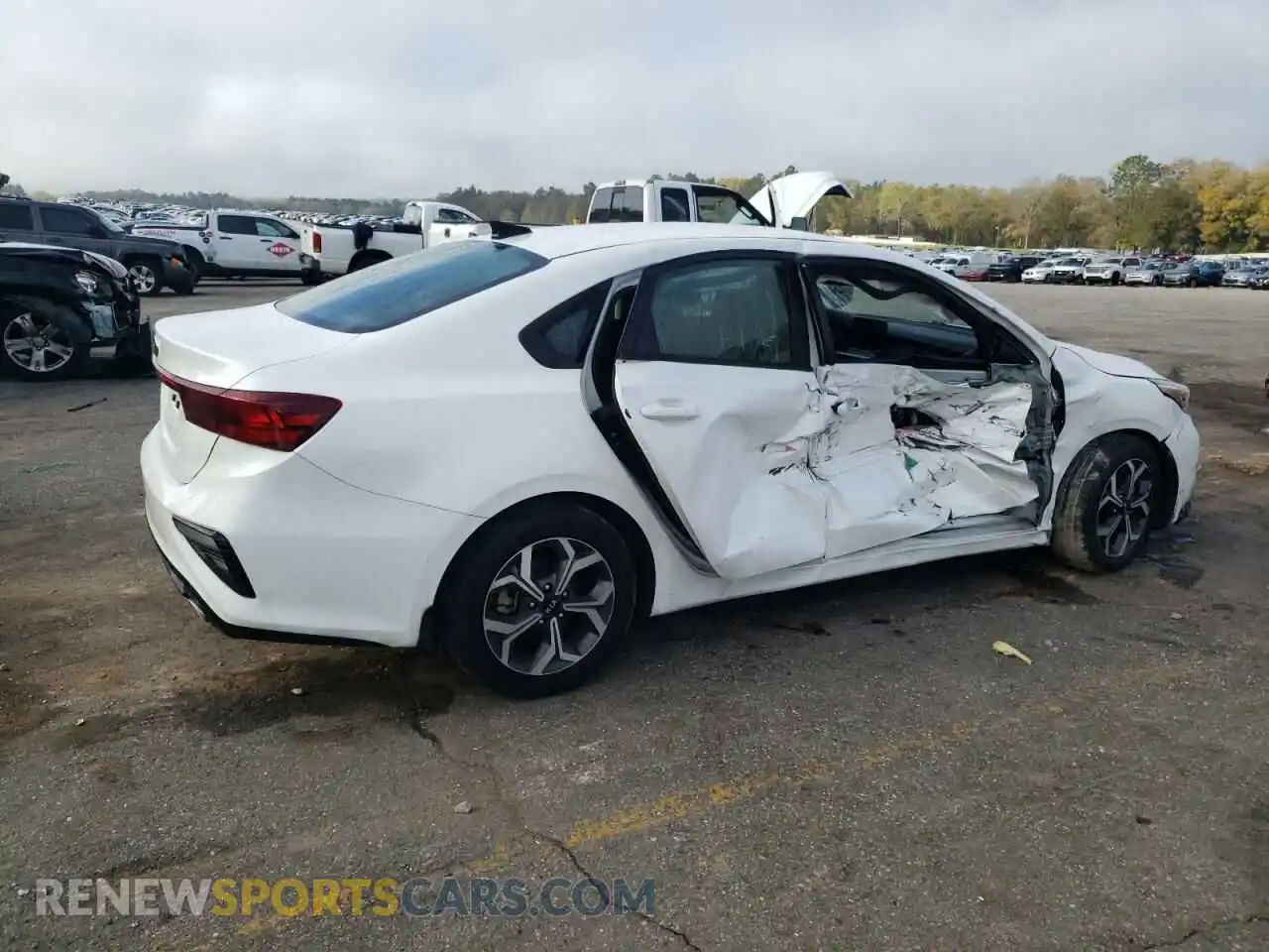 3 Photograph of a damaged car 3KPF24AD4ME357871 KIA FORTE 2021