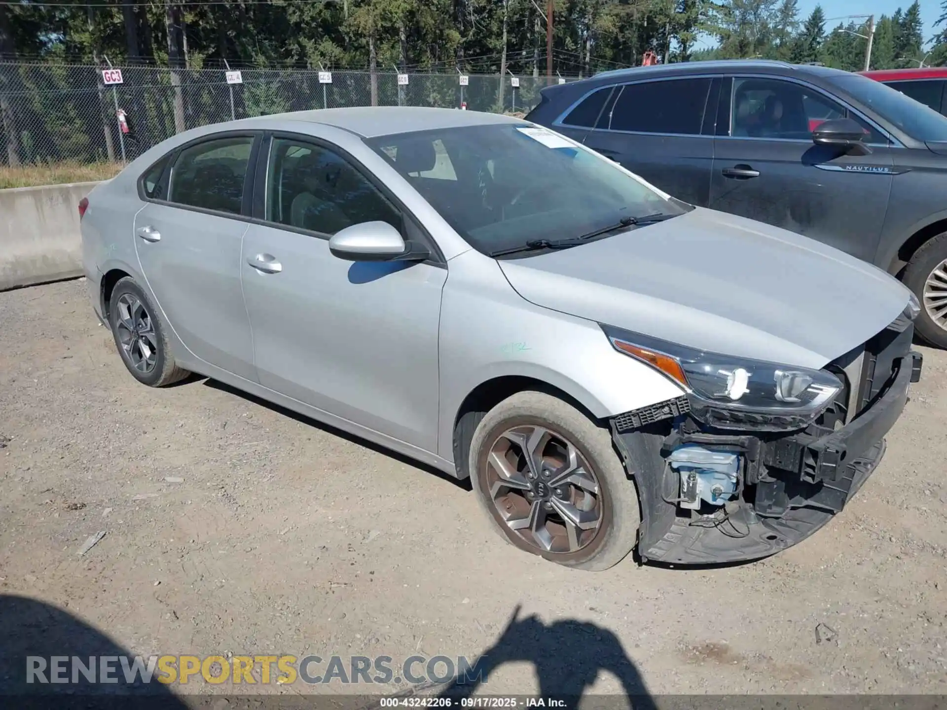 1 Photograph of a damaged car 3KPF24AD4ME363332 KIA FORTE 2021