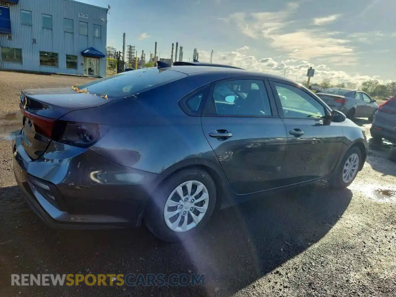 3 Photograph of a damaged car 3KPF24AD4ME366330 KIA FORTE 2021
