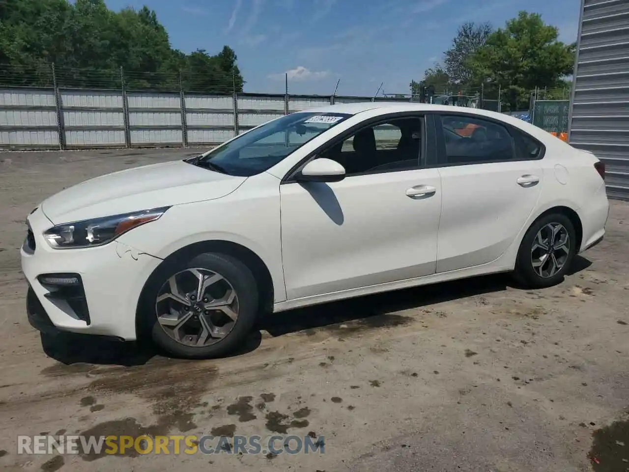 1 Photograph of a damaged car 3KPF24AD5ME283957 KIA FORTE 2021