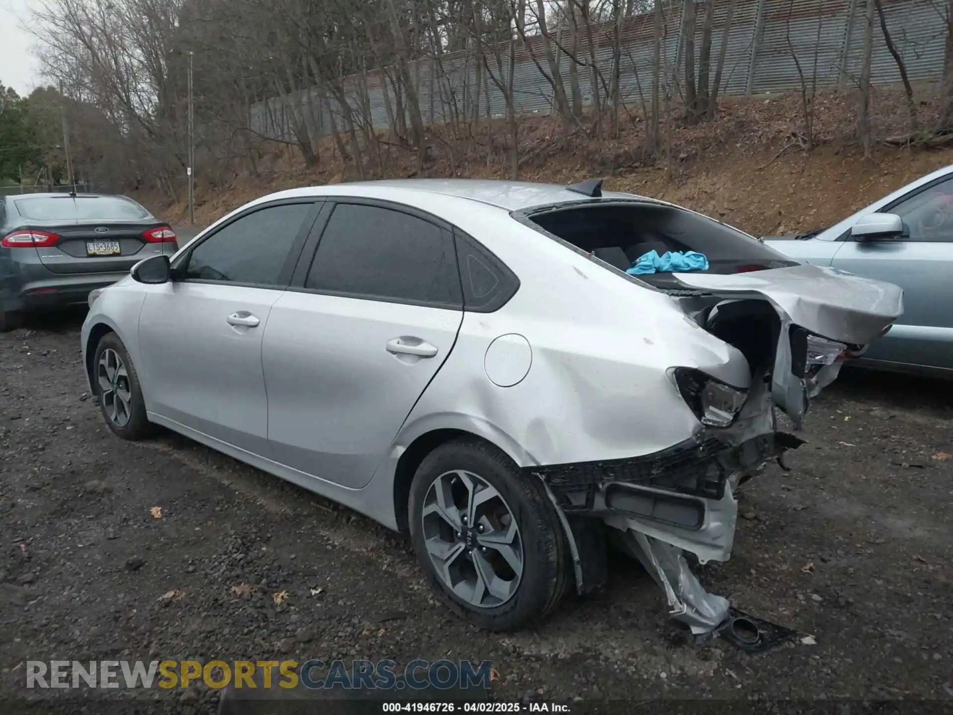 3 Photograph of a damaged car 3KPF24AD5ME284641 KIA FORTE 2021