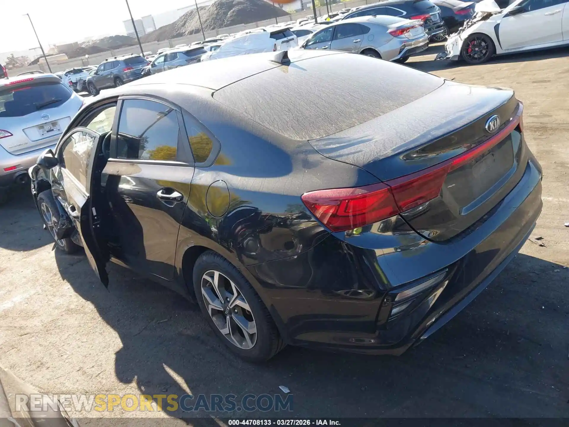 3 Photograph of a damaged car 3KPF24AD5ME285692 KIA FORTE 2021