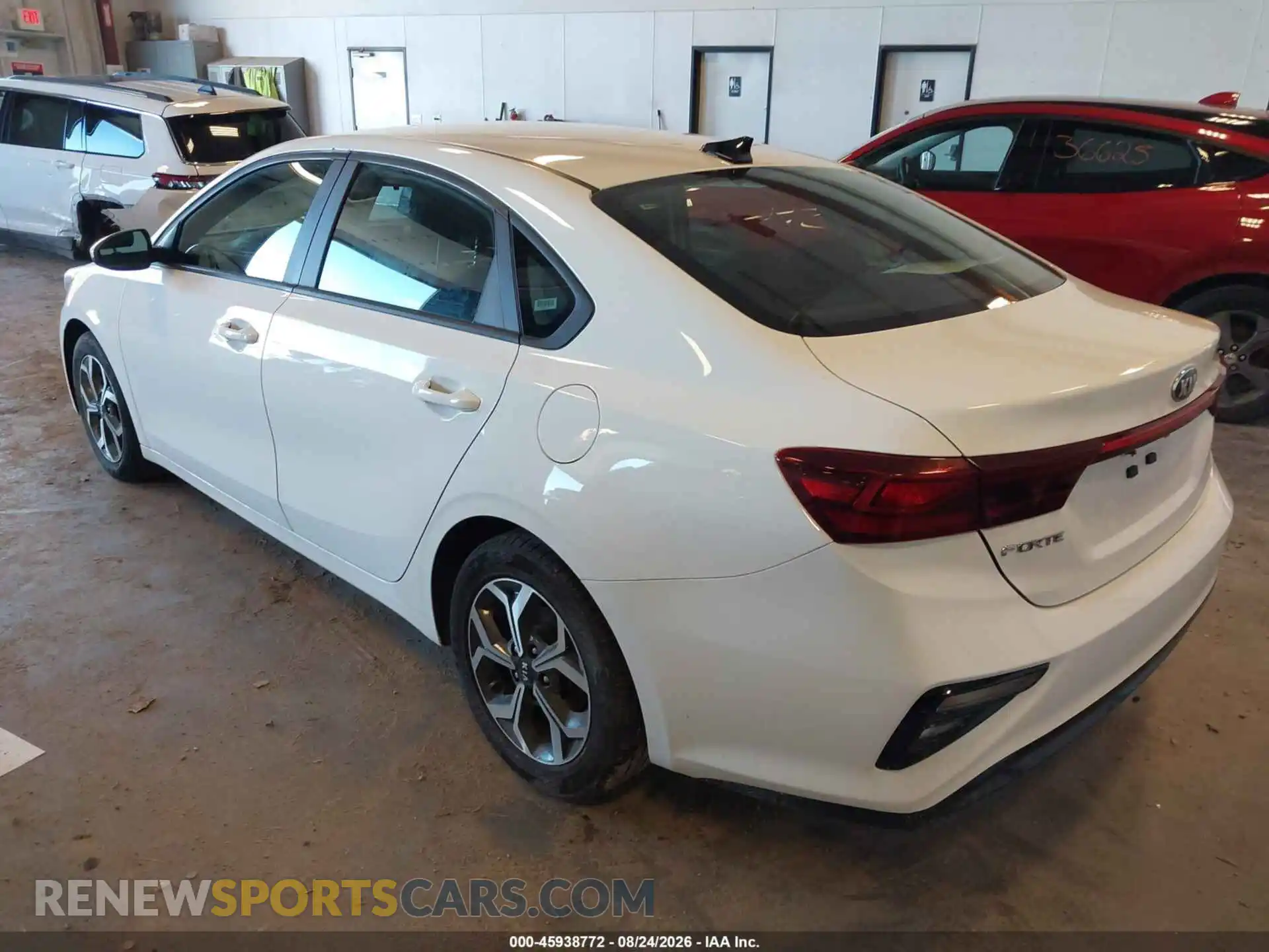 3 Фотография поврежденного автомобиля 3KPF24AD5ME327830 KIA FORTE 2021