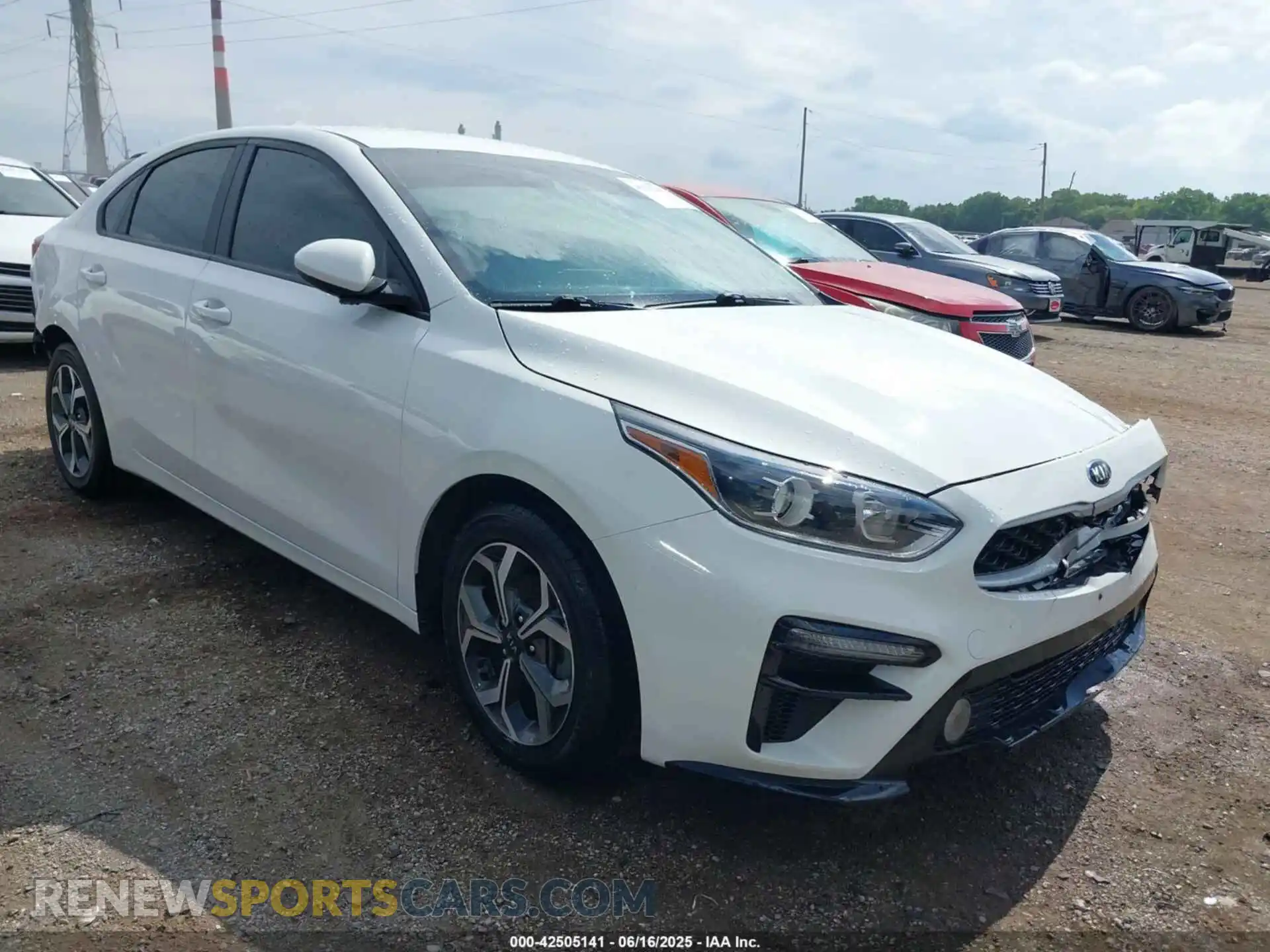 1 Photograph of a damaged car 3KPF24AD5ME331800 KIA FORTE 2021