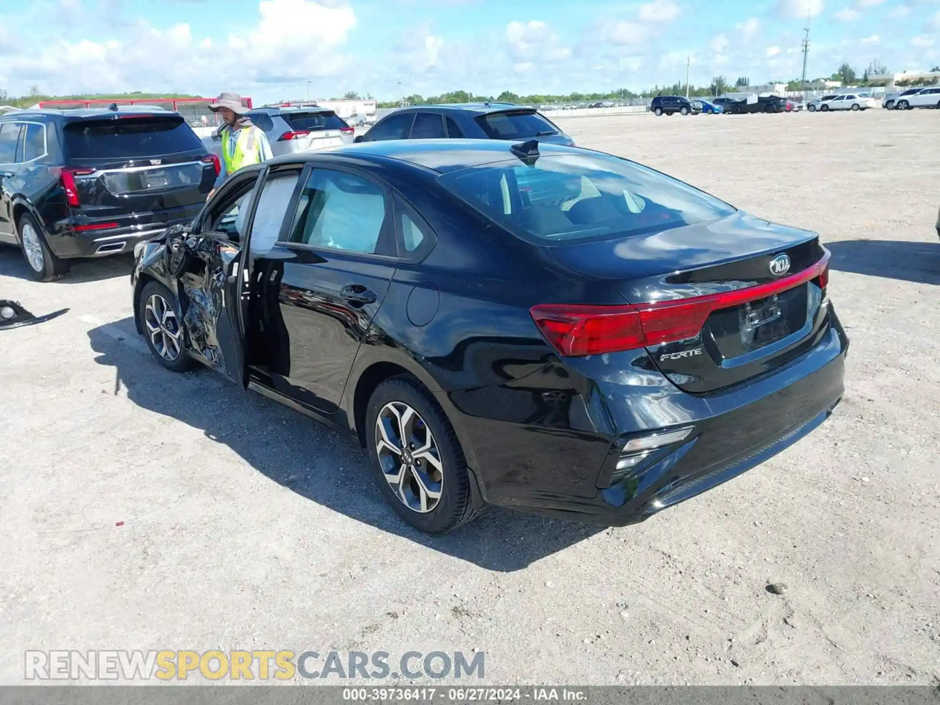3 Фотография поврежденного автомобиля 3KPF24AD5ME332445 KIA FORTE 2021