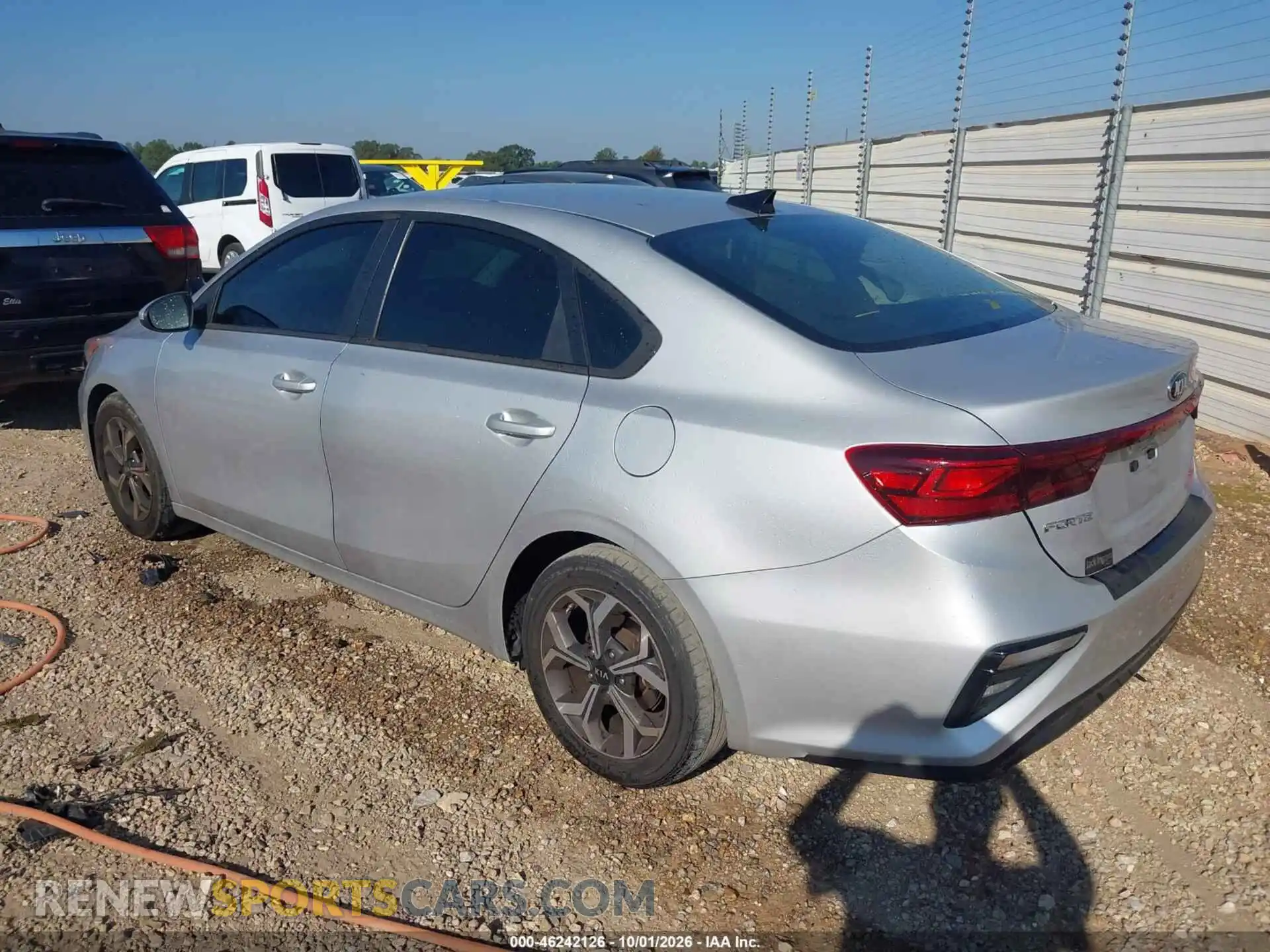 3 Фотография поврежденного автомобиля 3KPF24AD5ME338147 KIA FORTE 2021