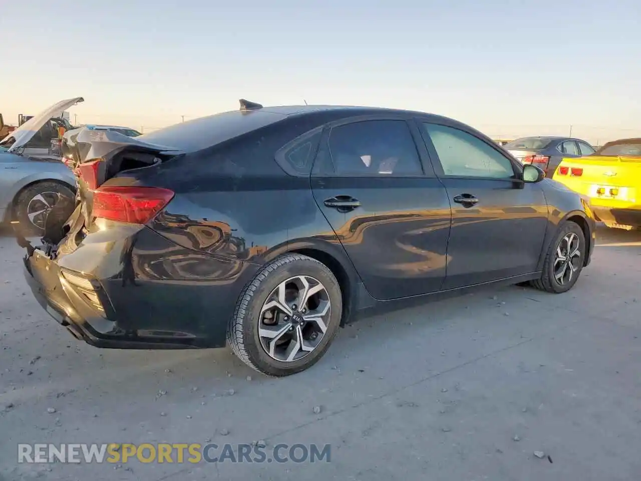 3 Photograph of a damaged car 3KPF24AD5ME354381 KIA FORTE 2021
