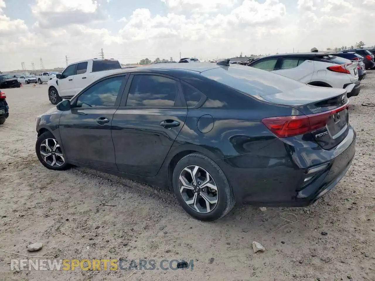 2 Фотография поврежденного автомобиля 3KPF24AD5ME364540 KIA FORTE 2021