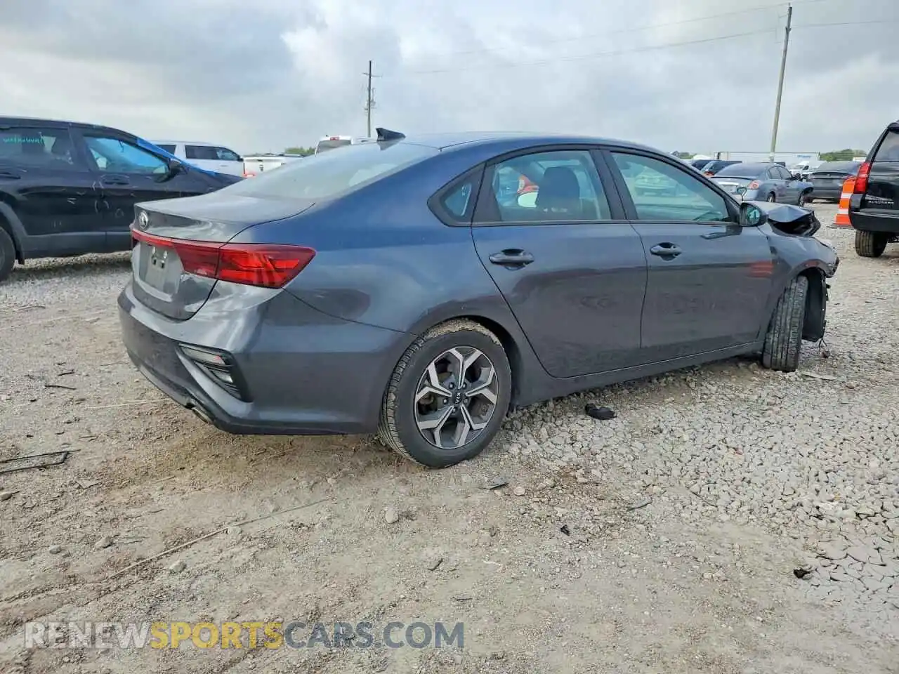3 fotografías del automóvil dañado 3KPF24AD5ME388272 KIA FORTE 2021