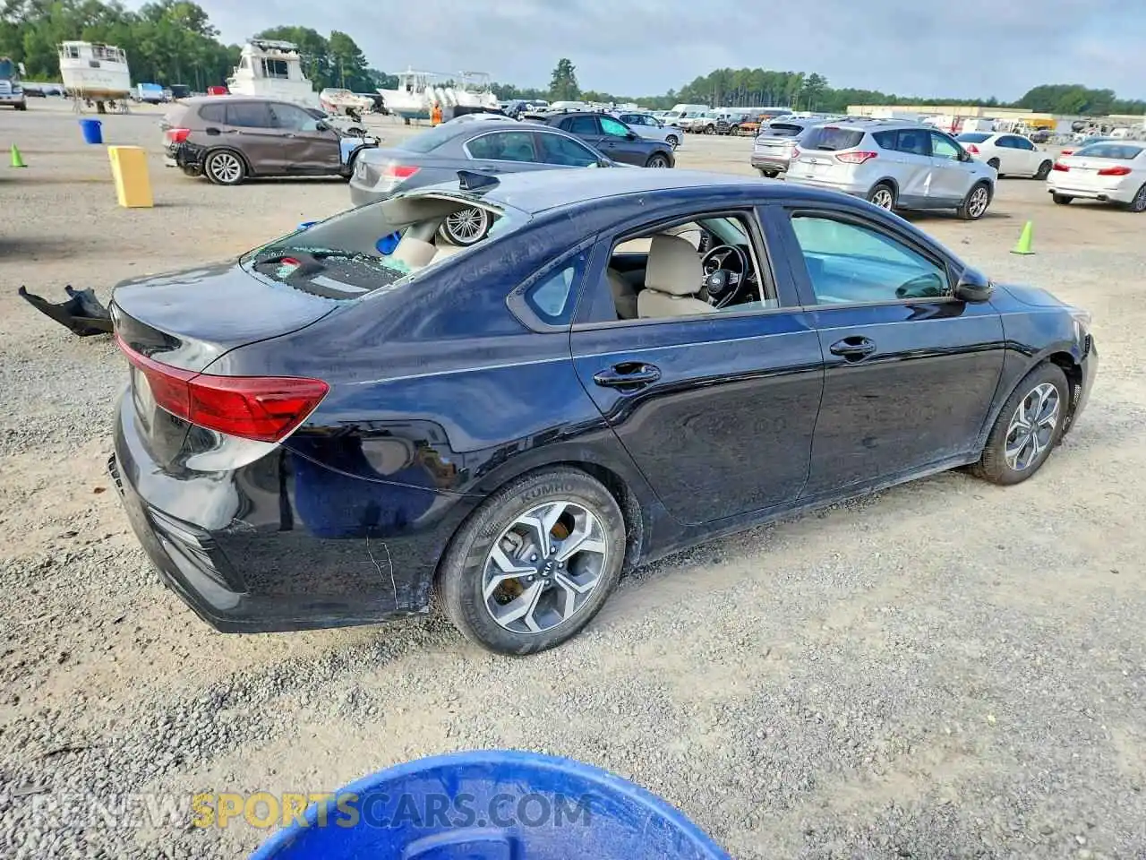 3 Фотография поврежденного автомобиля 3KPF24AD5ME405068 KIA FORTE 2021