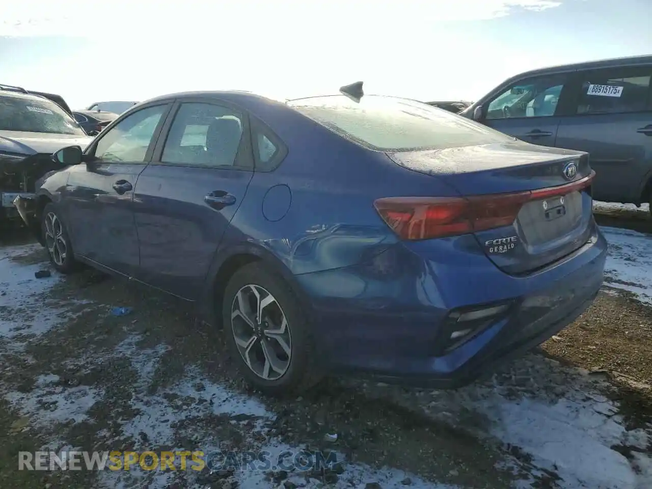2 fotografías del automóvil dañado 3KPF24AD6ME264236 KIA FORTE 2021