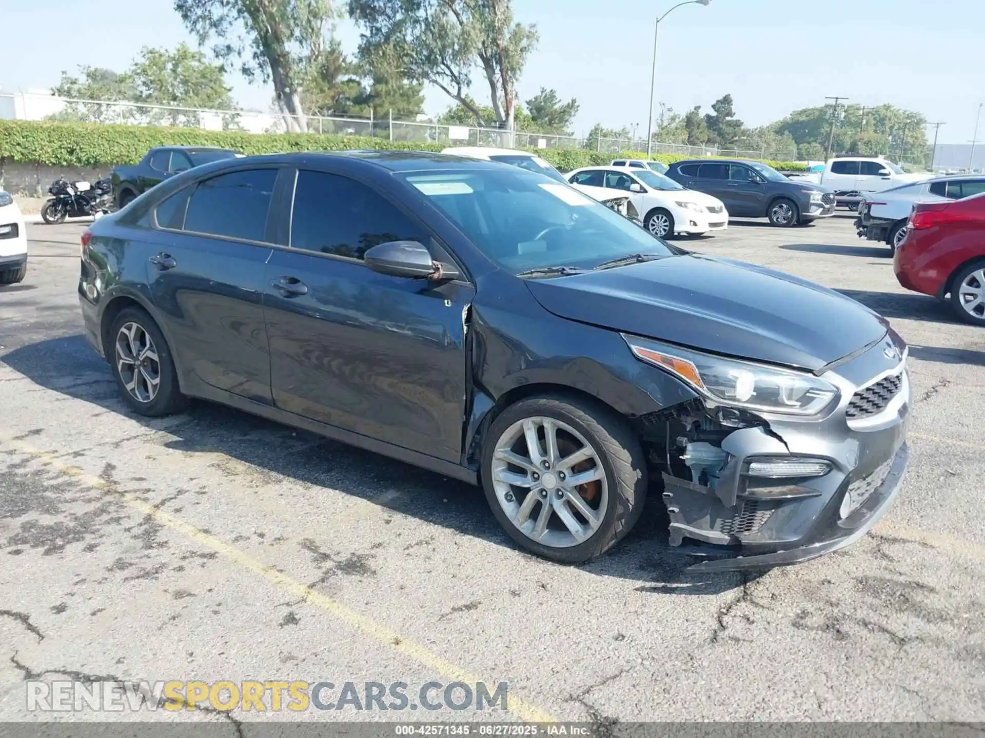 1 Photograph of a damaged car 3KPF24AD6ME272062 KIA FORTE 2021
