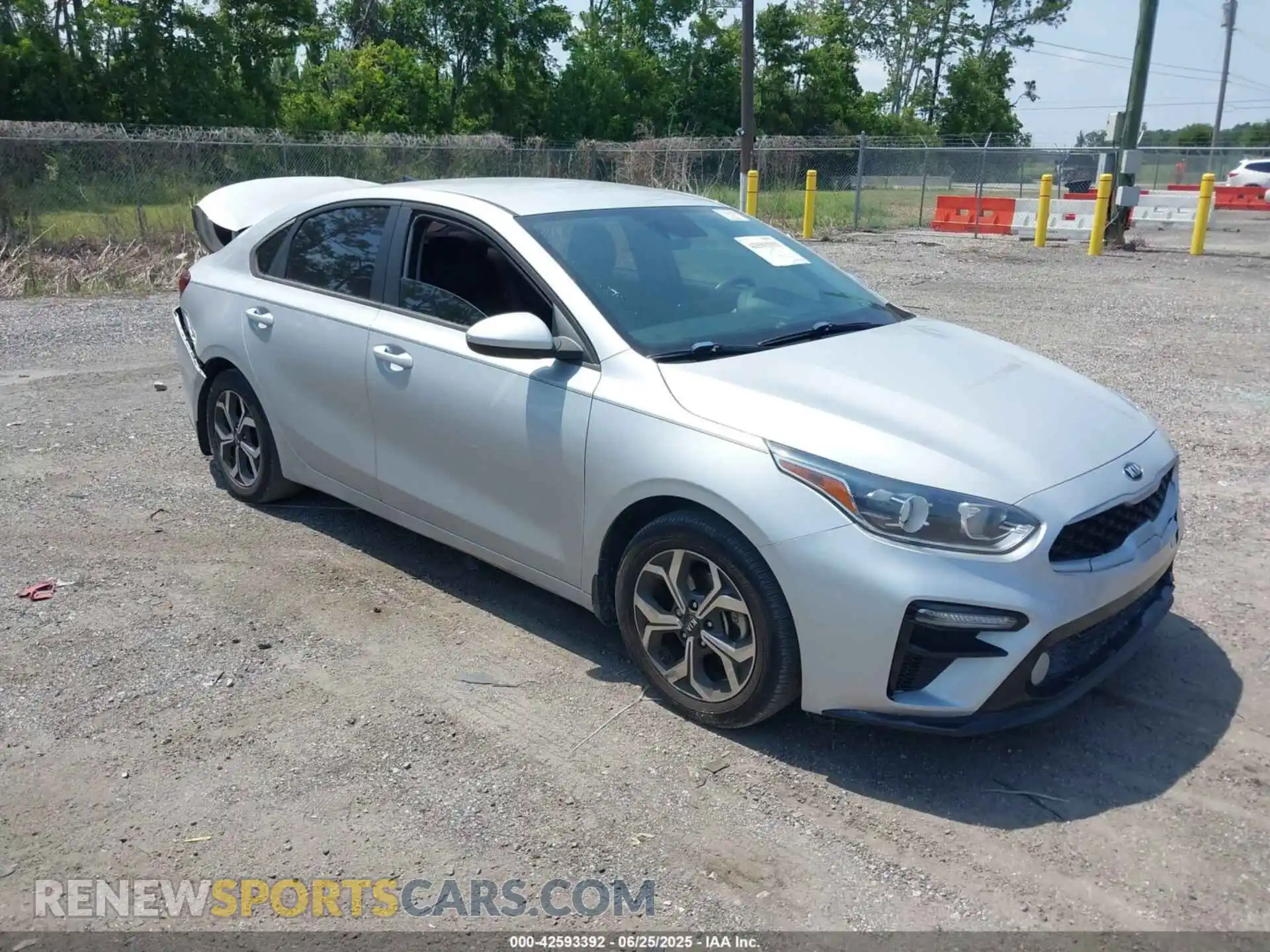 1 Photograph of a damaged car 3KPF24AD6ME290464 KIA FORTE 2021