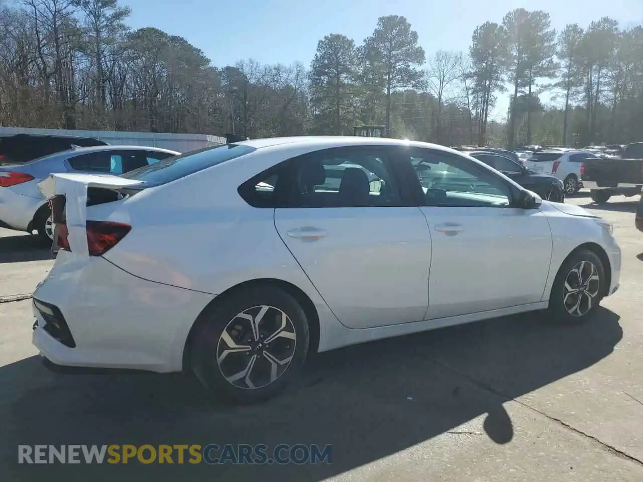 3 Photograph of a damaged car 3KPF24AD6ME290898 KIA FORTE 2021