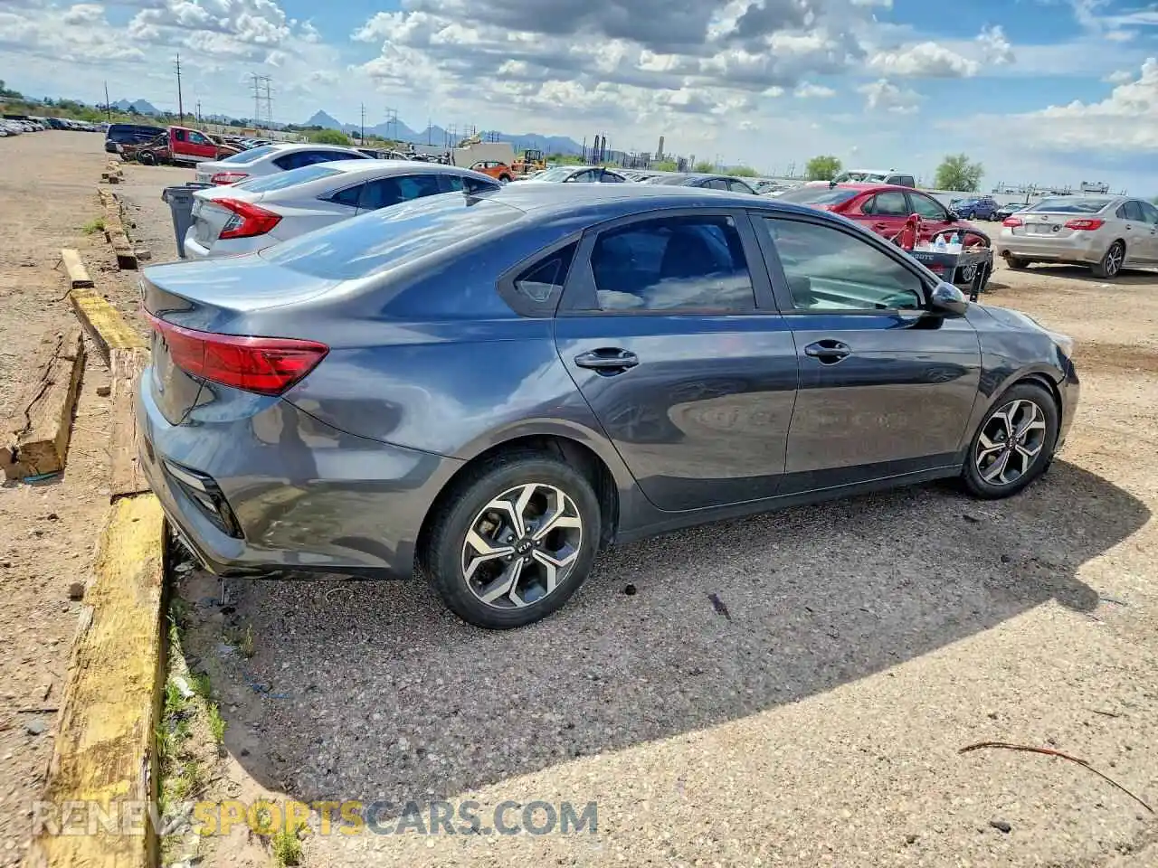 3 Фотография поврежденного автомобиля 3KPF24AD6ME294837 KIA FORTE 2021