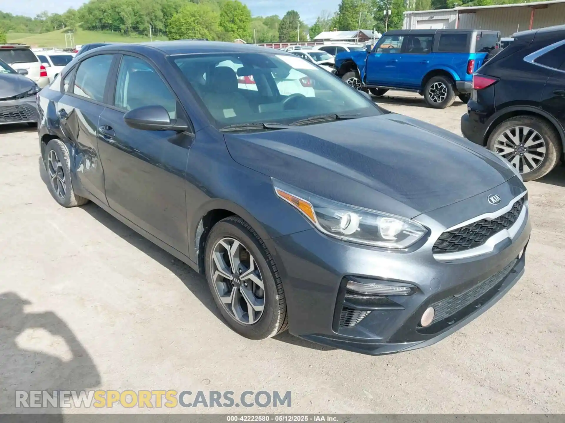1 Photograph of a damaged car 3KPF24AD6ME303858 KIA FORTE 2021